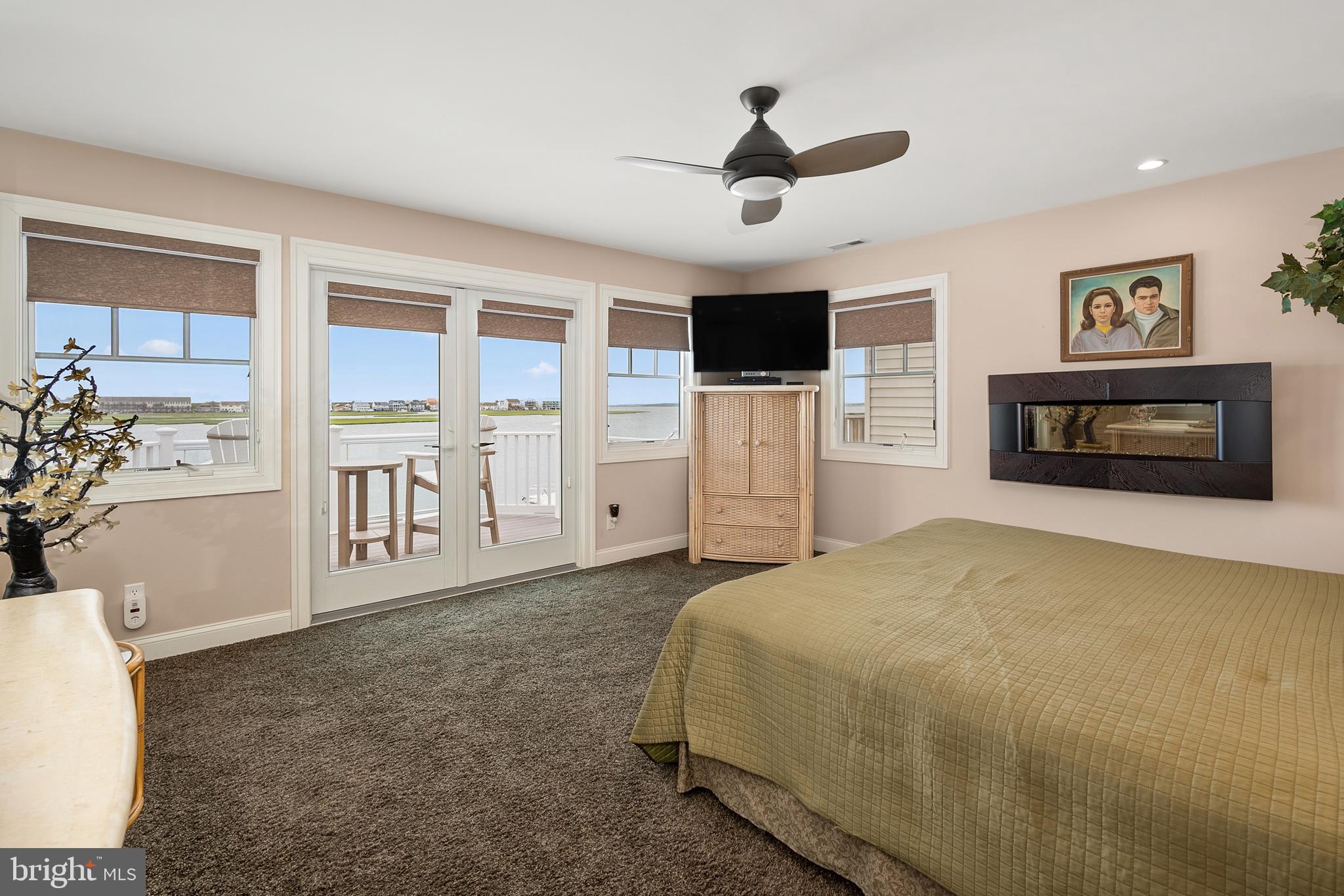 CAINE KEYS II EXT - Residential