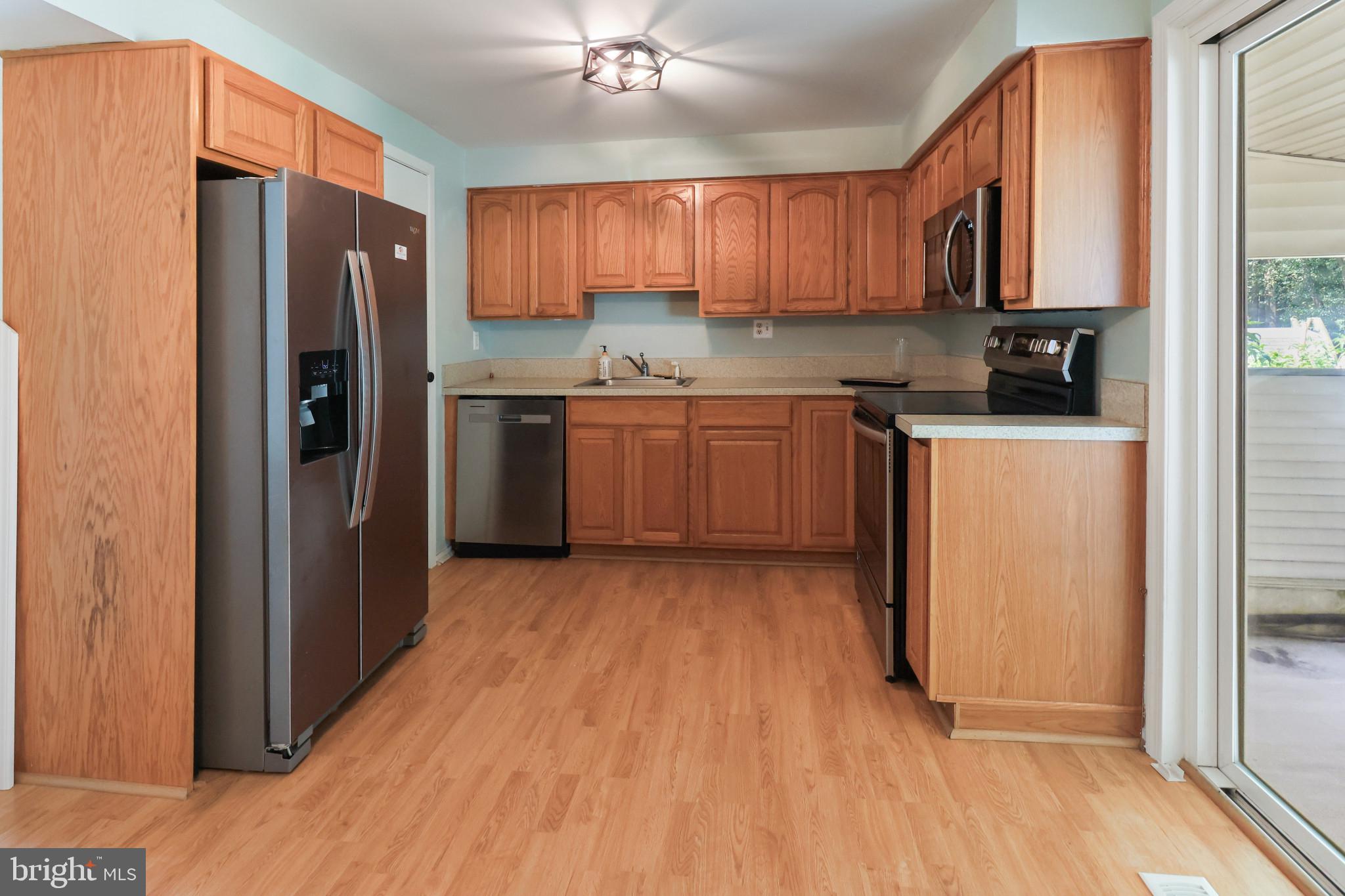 SEVEN COURTS - Residential