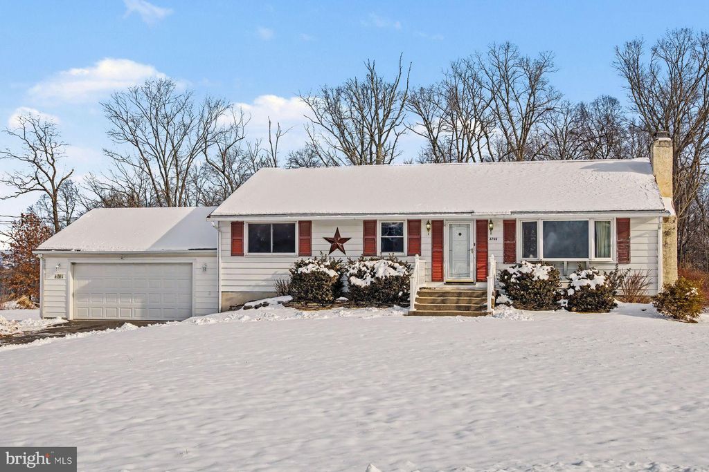 Photo of 3702 Kings Road, PENNSBURG, PA 18073 (MLS # PAMC2164032)