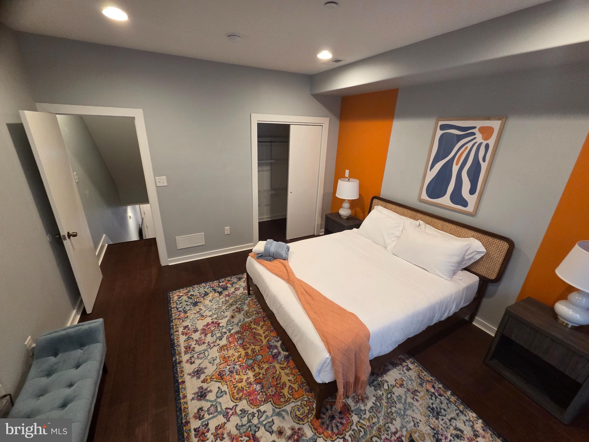 DICKINSON NARROWS - Residential