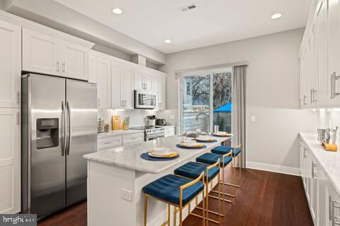 DICKINSON NARROWS - Residential