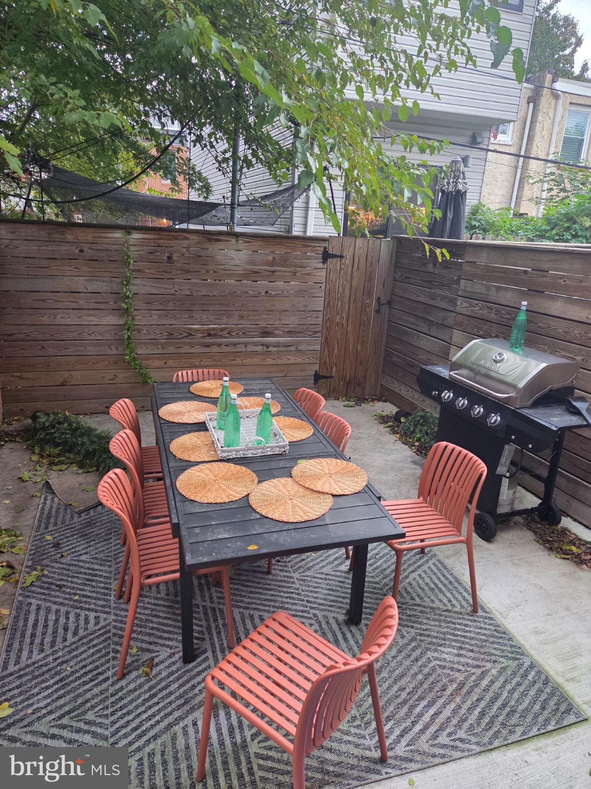 DICKINSON NARROWS - Residential