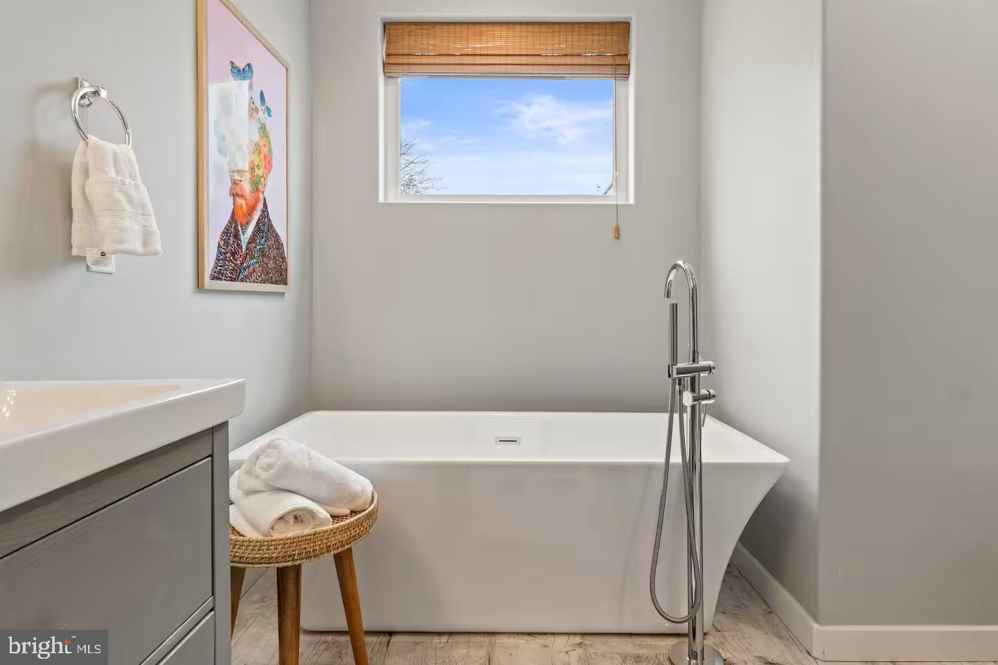 DICKINSON NARROWS - Residential