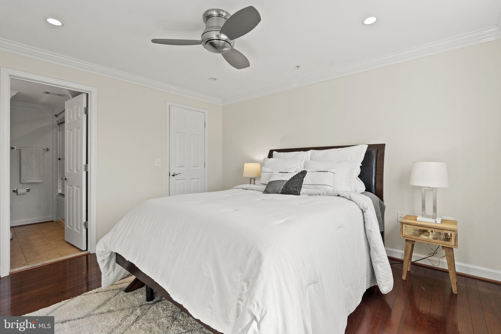 WEST VILLAGE OF SHIRLINGTON - Residential