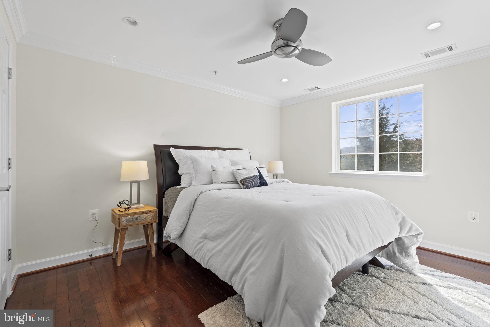 WEST VILLAGE OF SHIRLINGTON - Residential