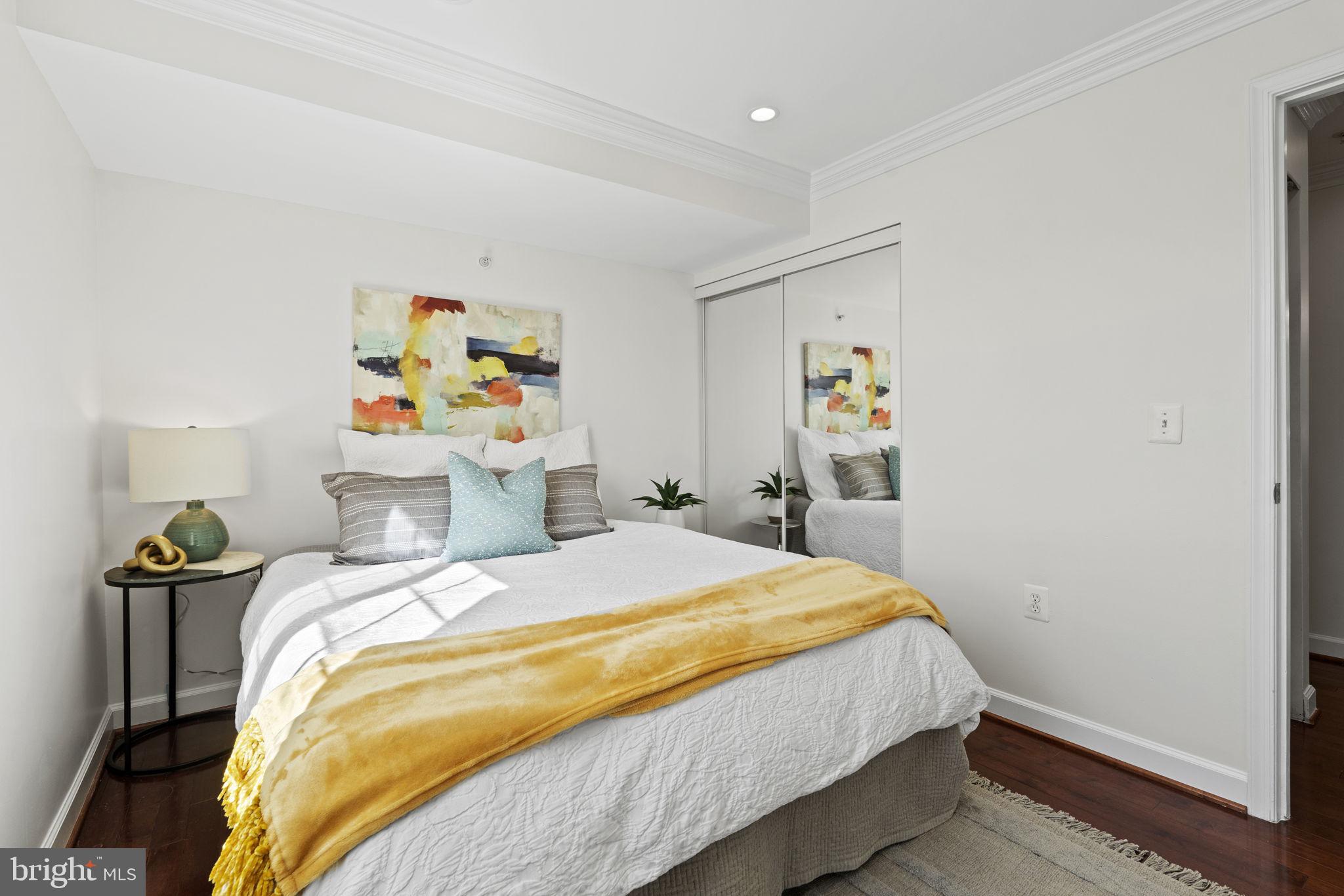 WEST VILLAGE OF SHIRLINGTON - Residential