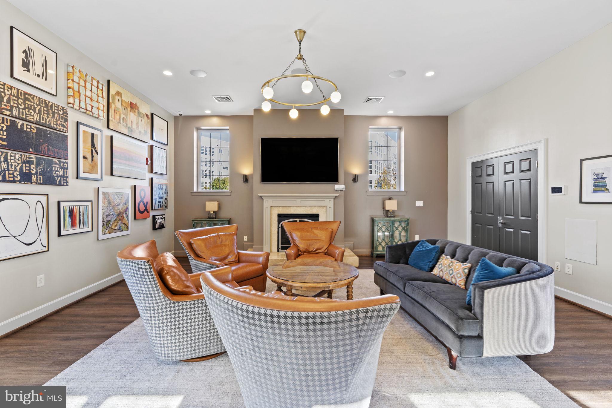 WEST VILLAGE OF SHIRLINGTON - Residential