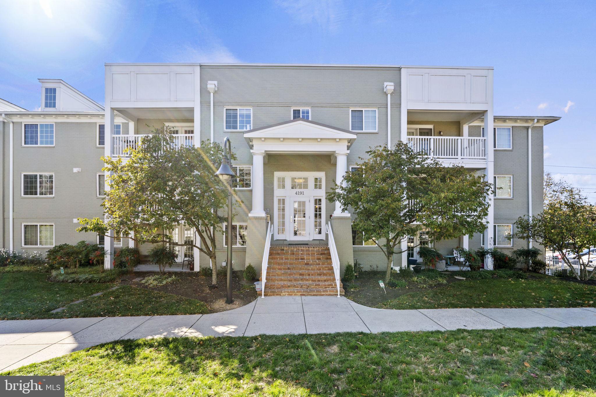 WEST VILLAGE OF SHIRLINGTON - Residential