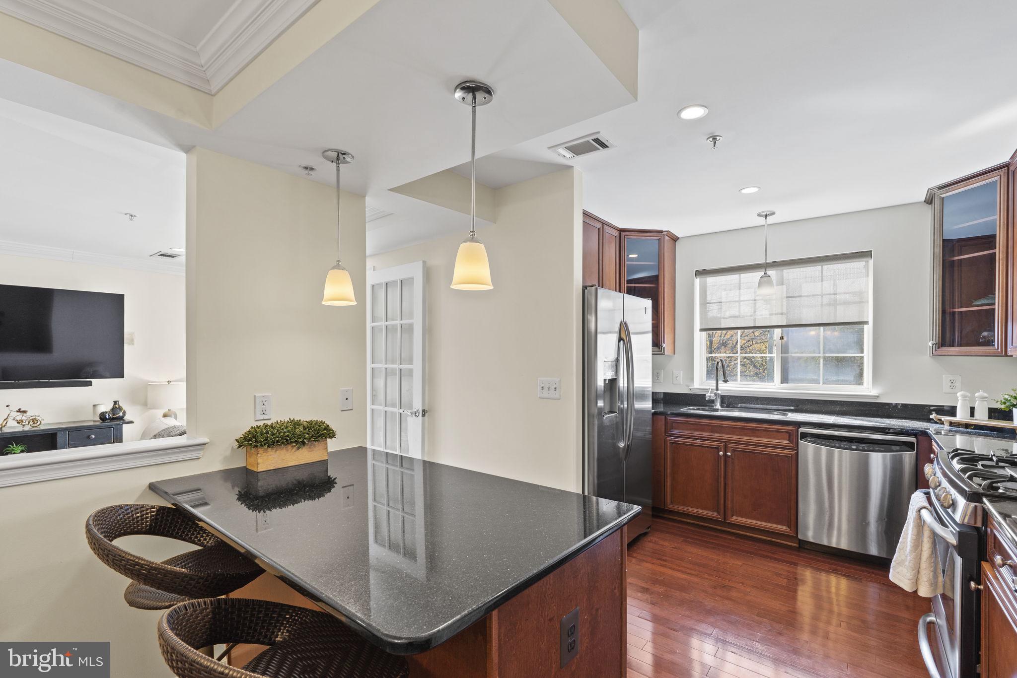 WEST VILLAGE OF SHIRLINGTON - Residential