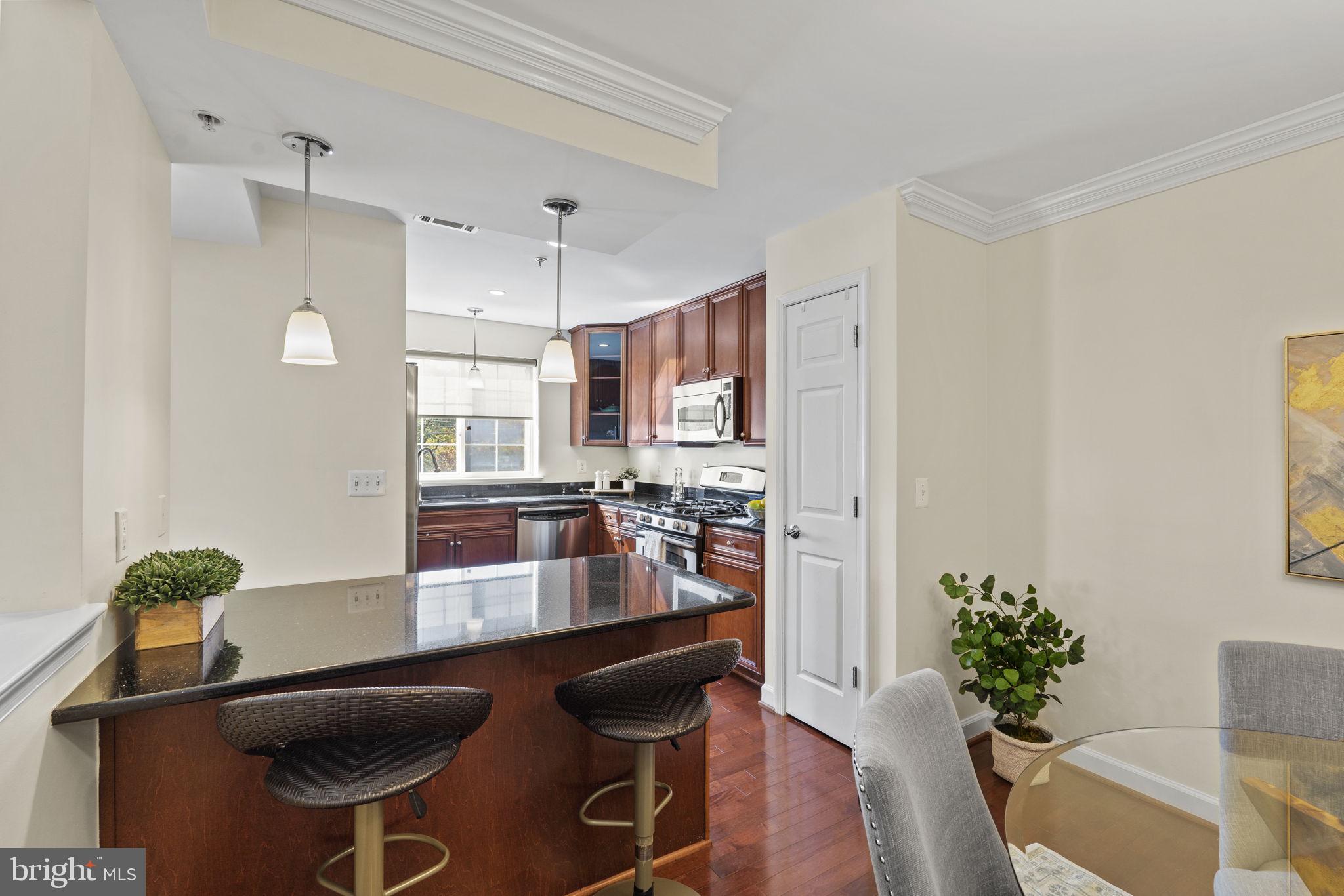 WEST VILLAGE OF SHIRLINGTON - Residential