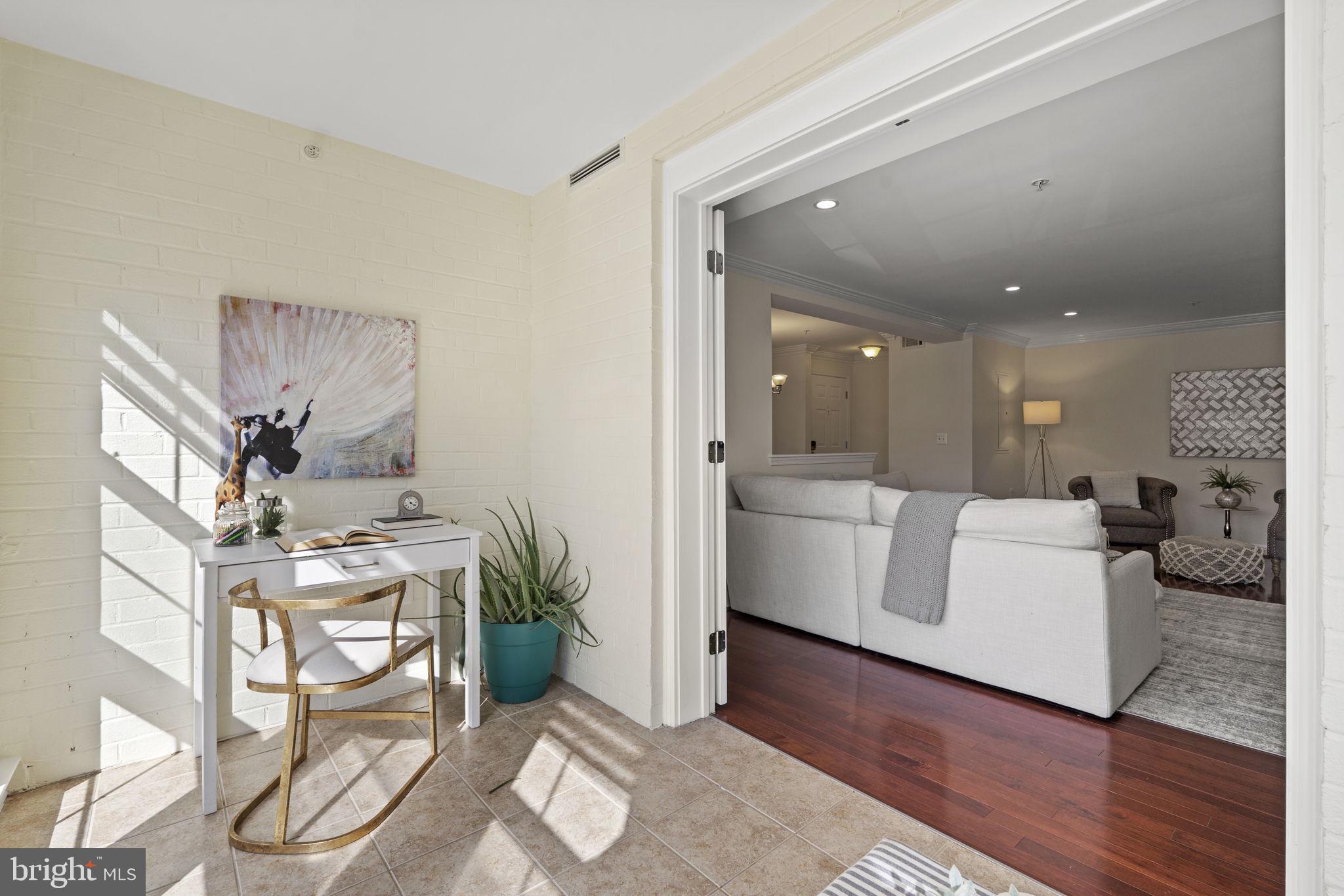 WEST VILLAGE OF SHIRLINGTON - Residential