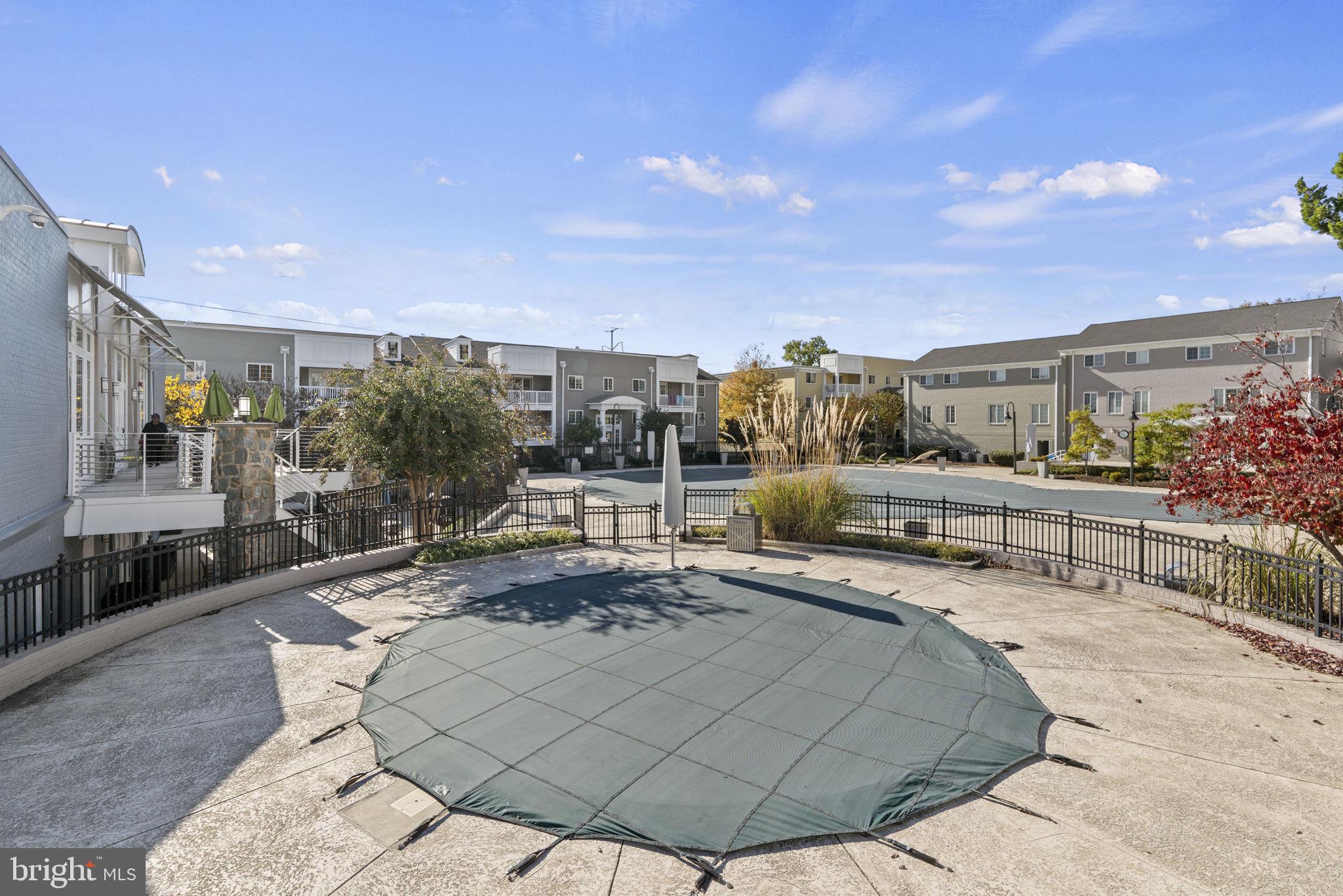 WEST VILLAGE OF SHIRLINGTON - Residential