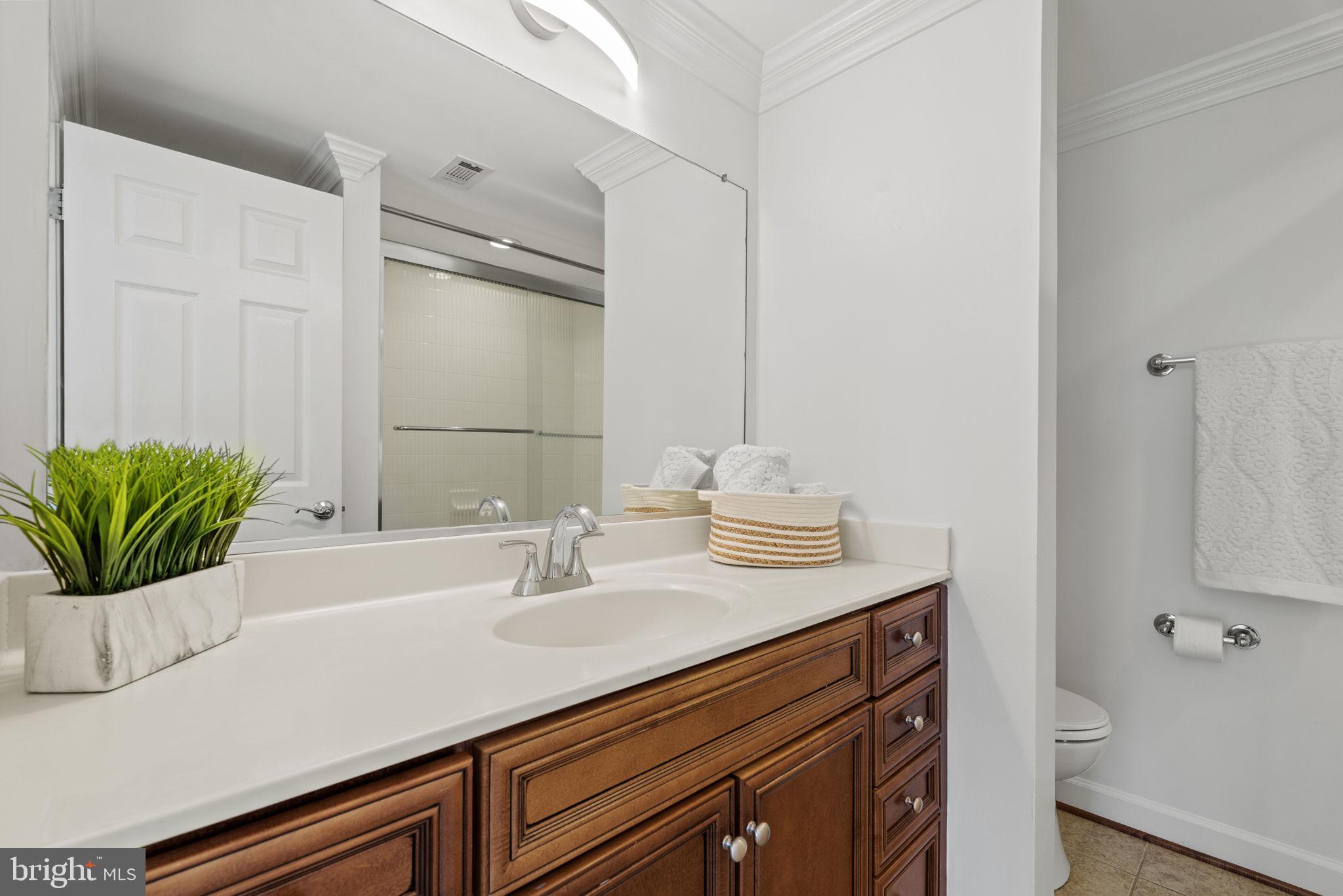 WEST VILLAGE OF SHIRLINGTON - Residential