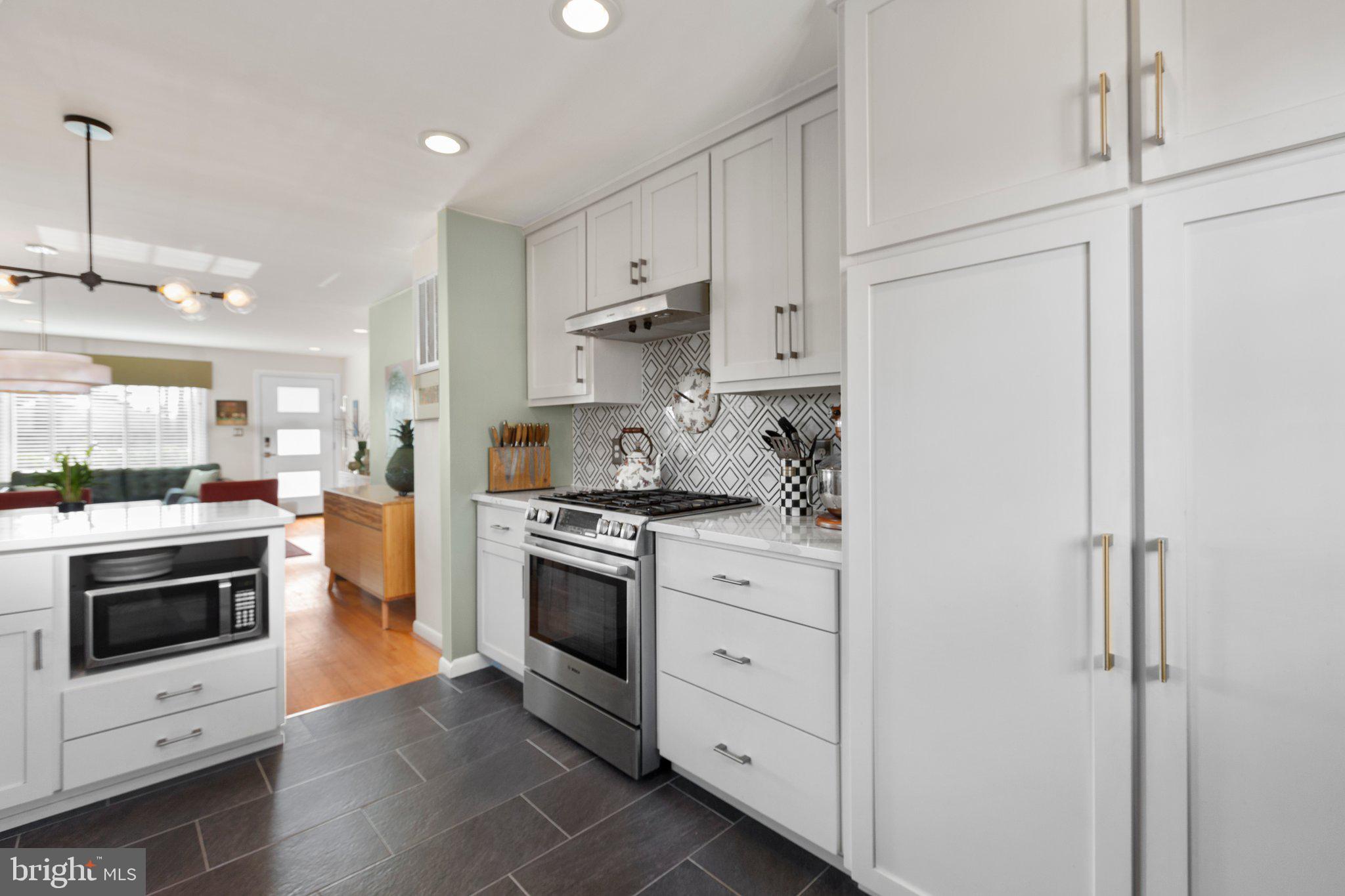 NORMANDY VILLAGE - Residential