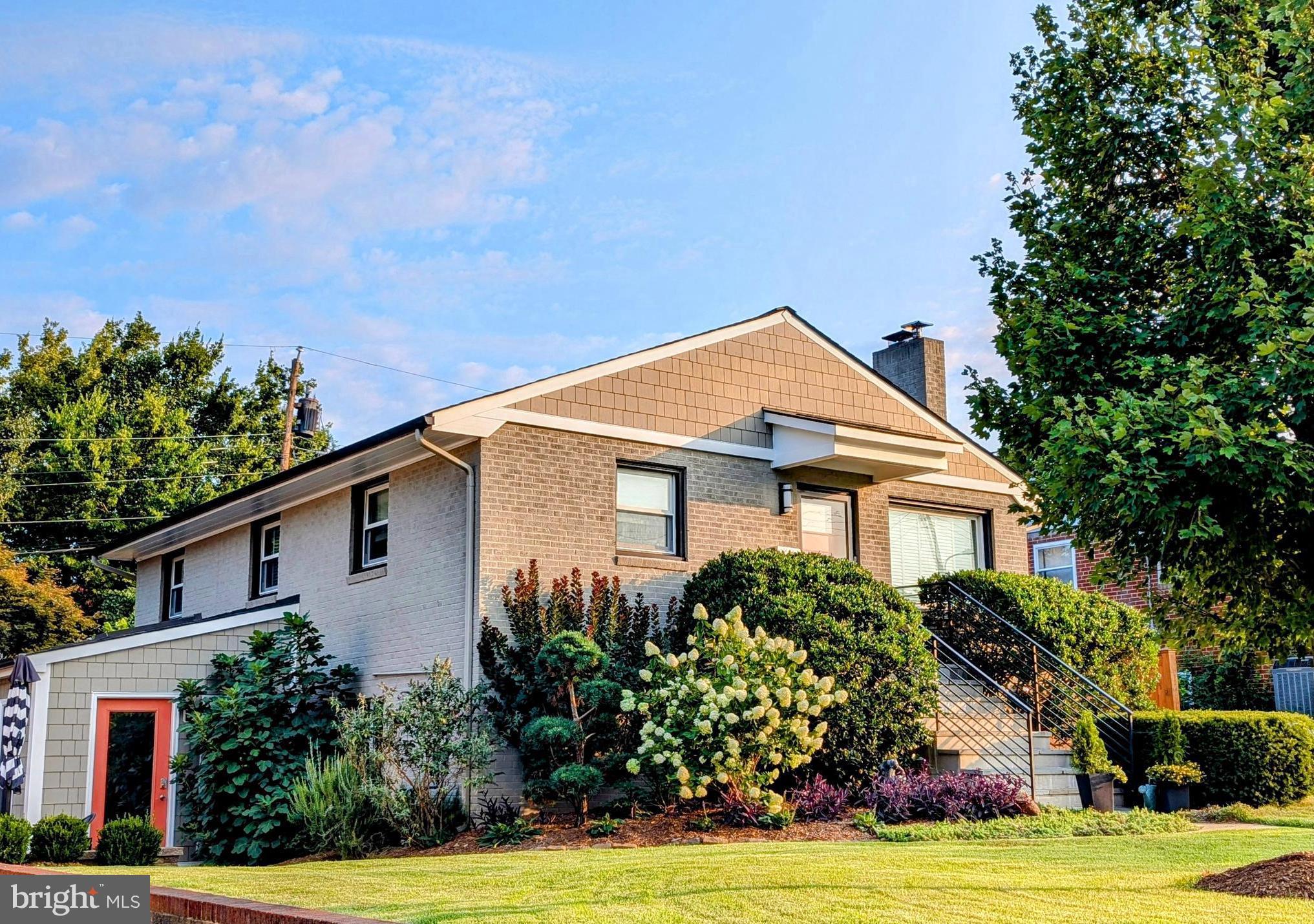 NORMANDY VILLAGE - Residential