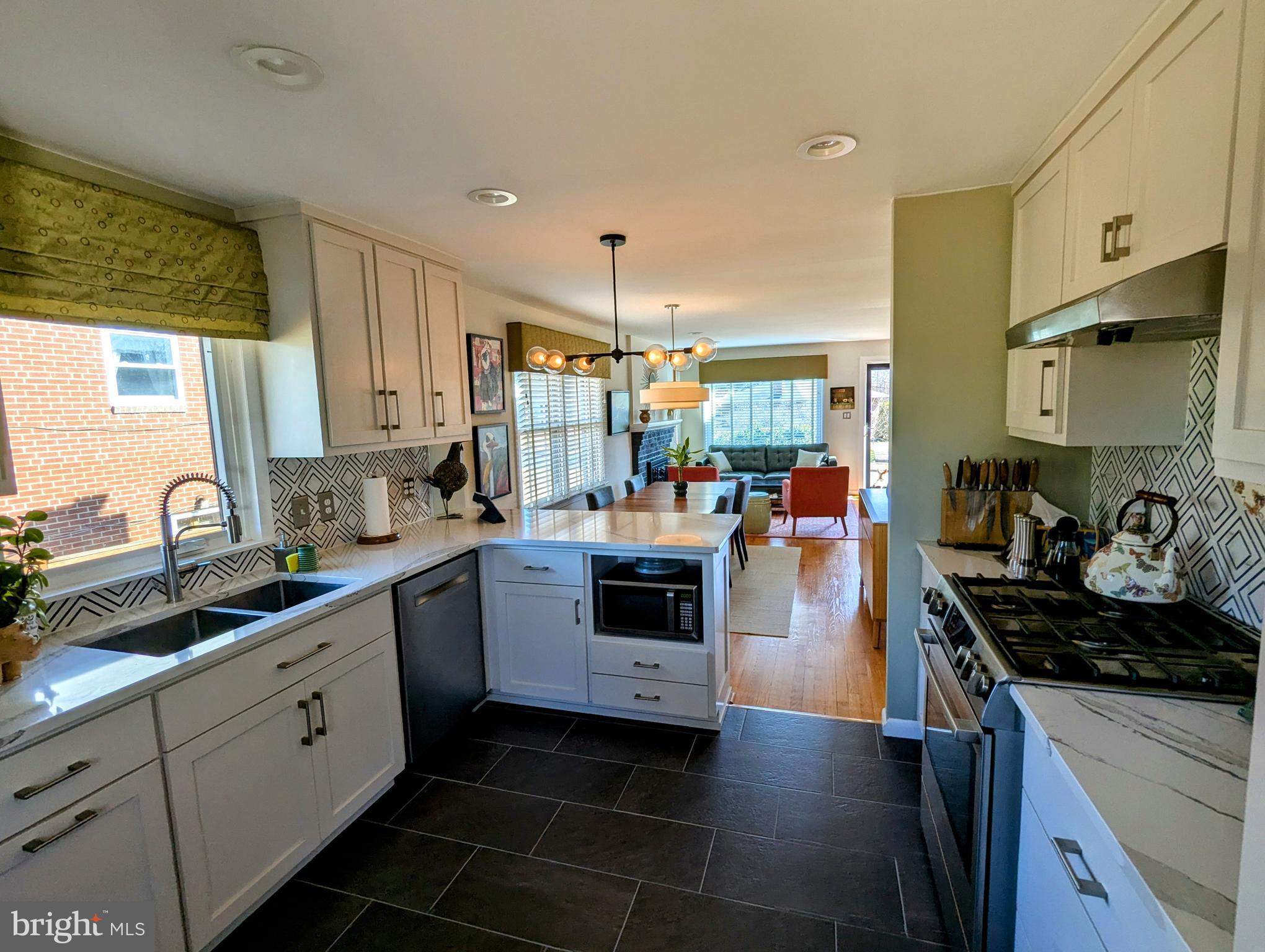 NORMANDY VILLAGE - Residential