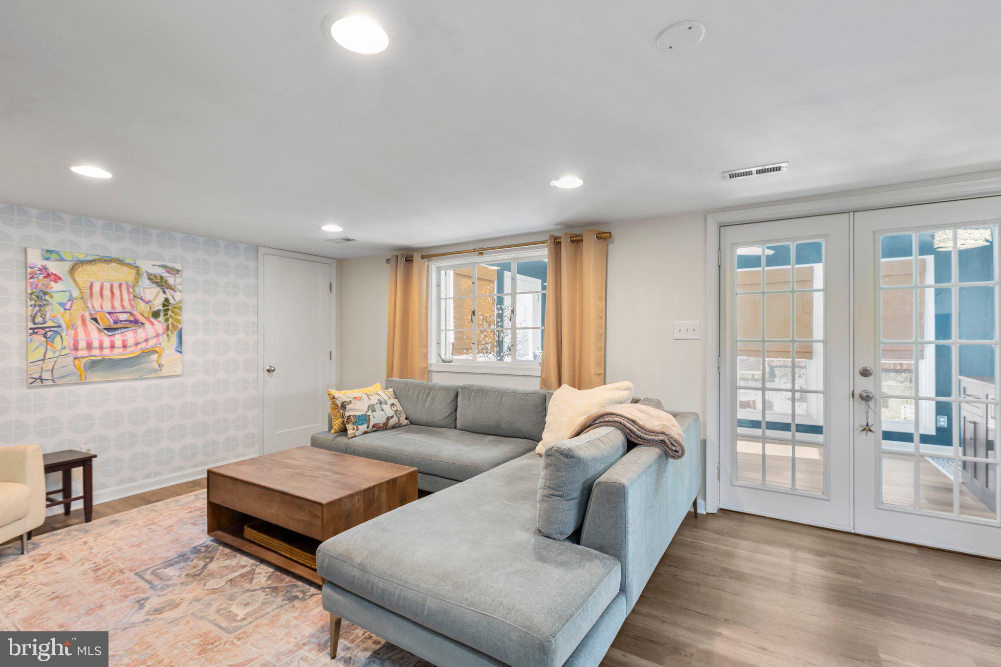 NORMANDY VILLAGE - Residential