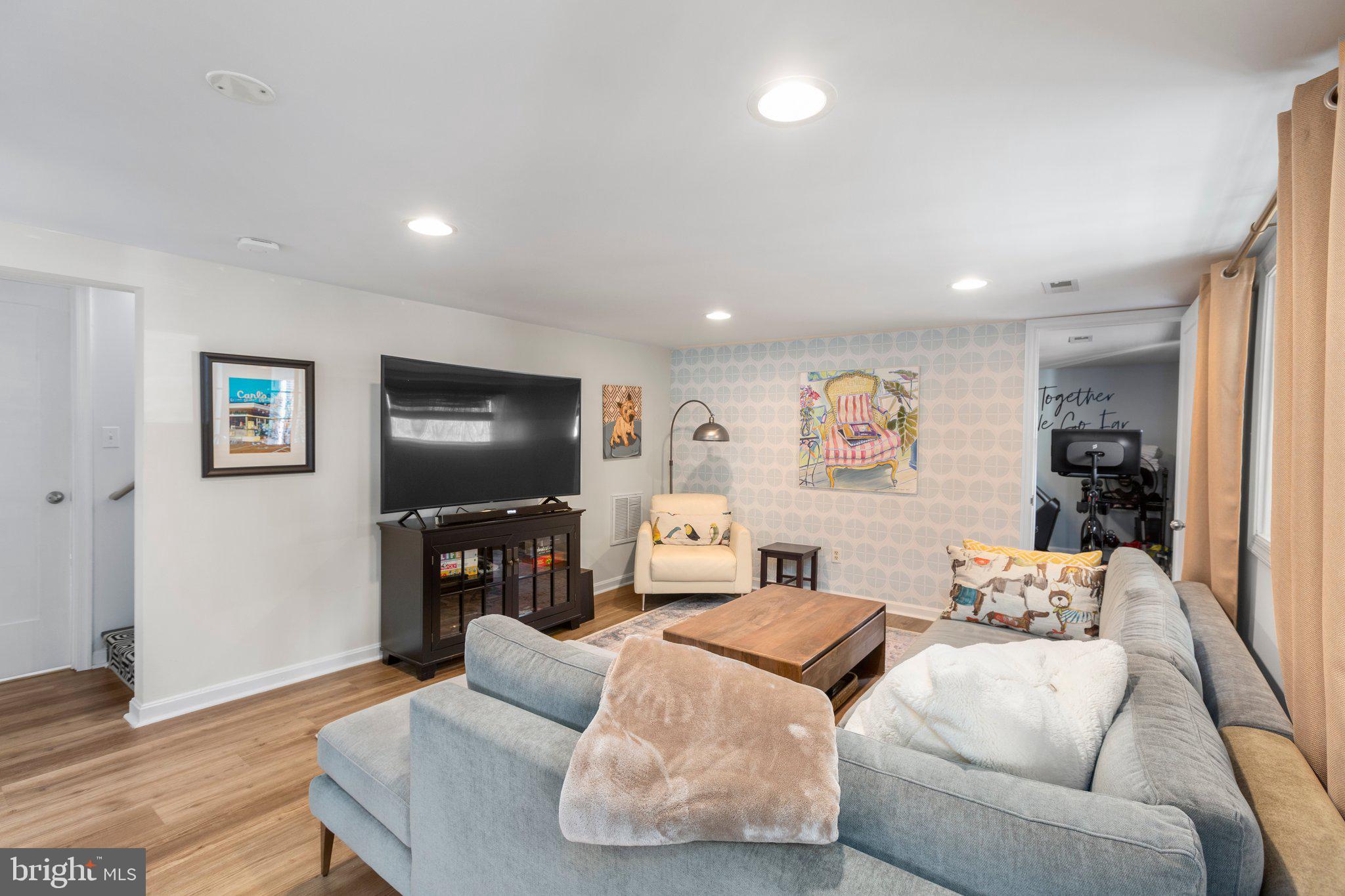 NORMANDY VILLAGE - Residential