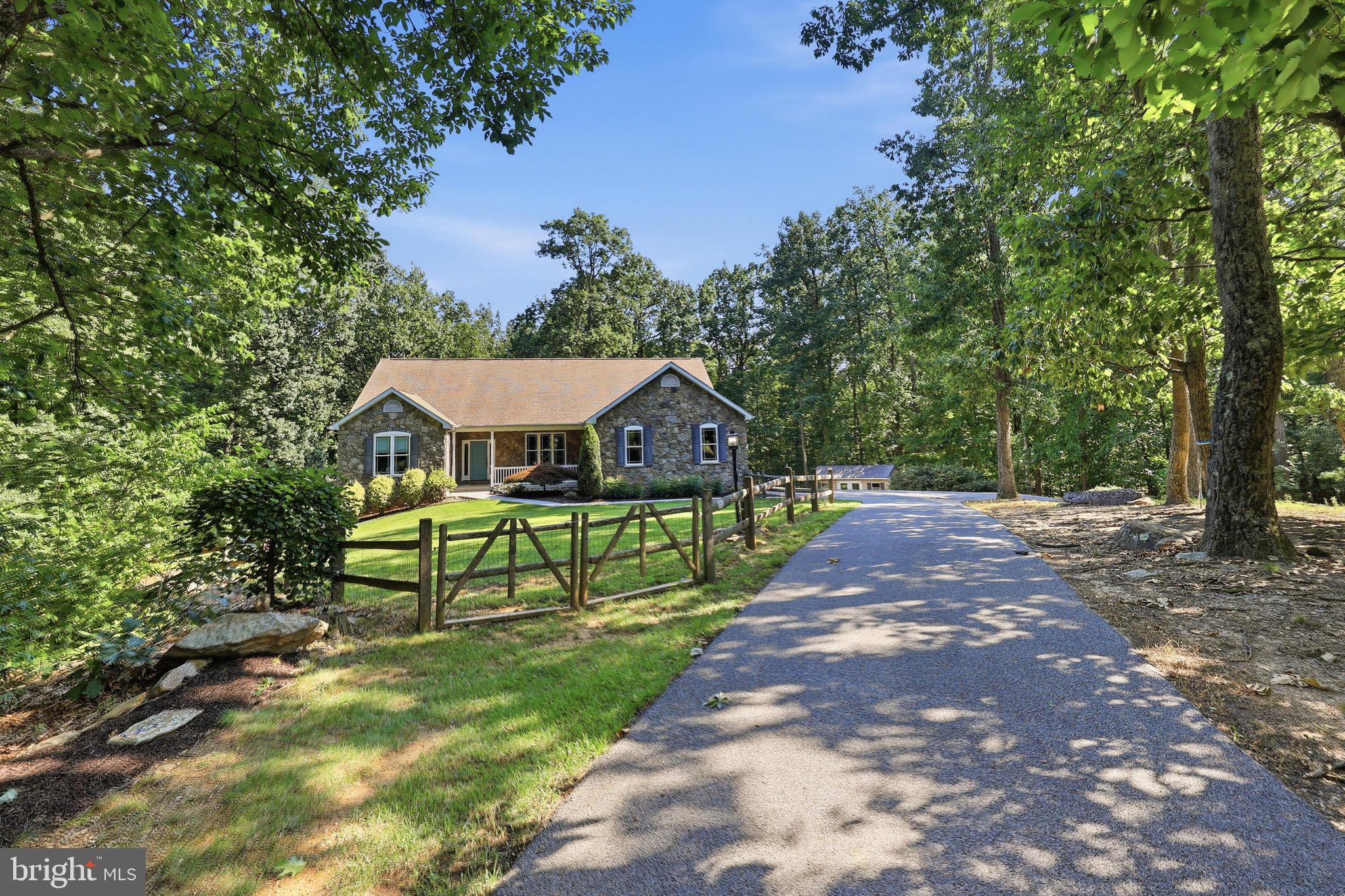 10029 PINE TREE ROAD