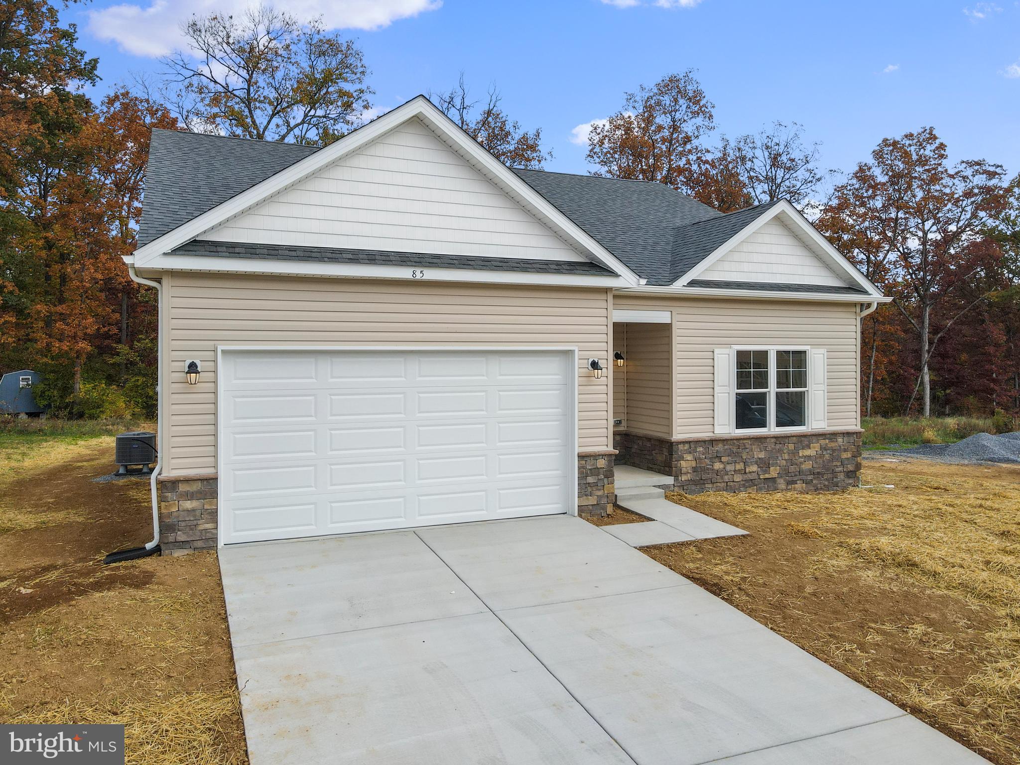 MIDDLE CREEK VISTAS - Residential