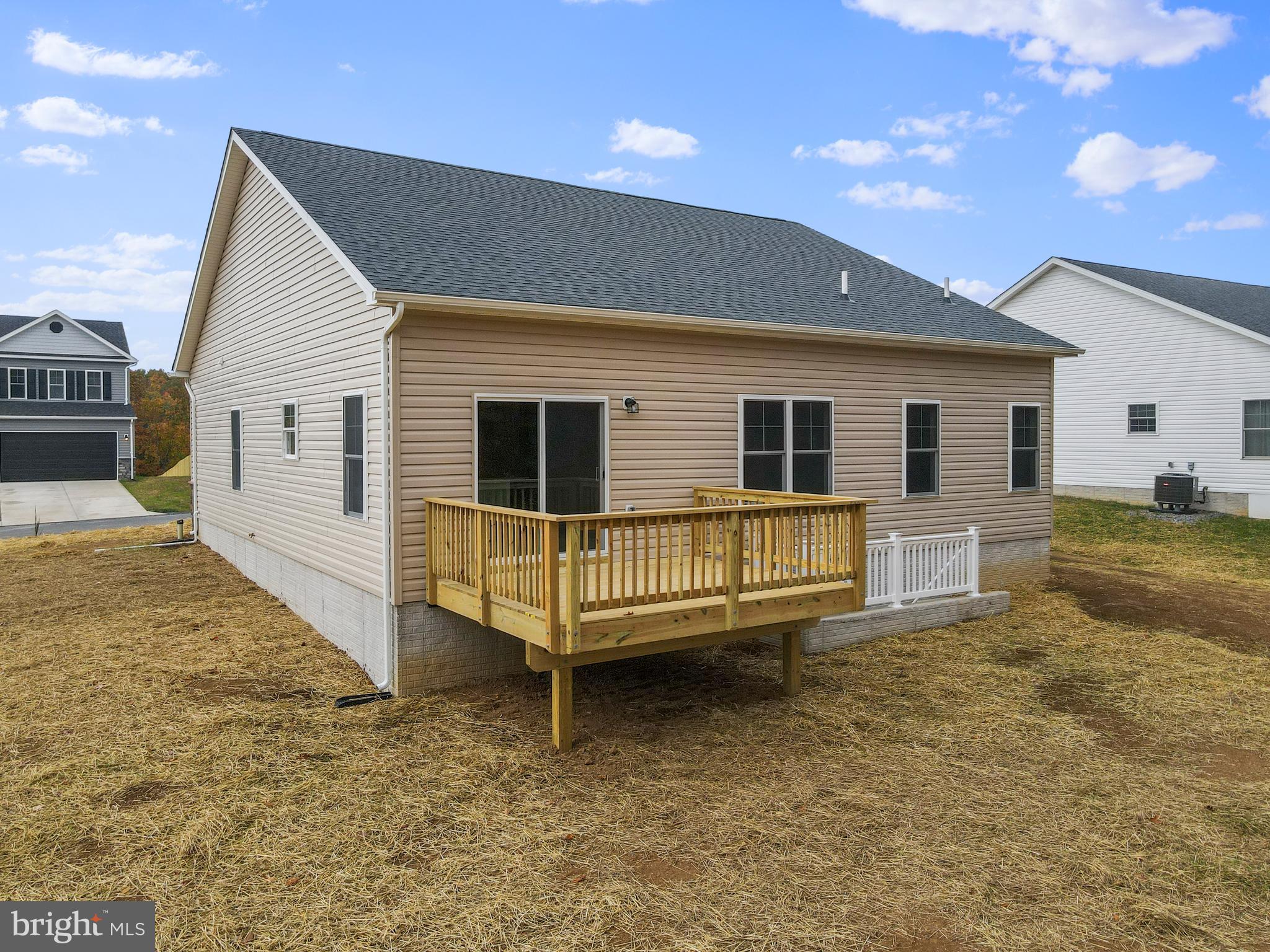 MIDDLE CREEK VISTAS - Residential