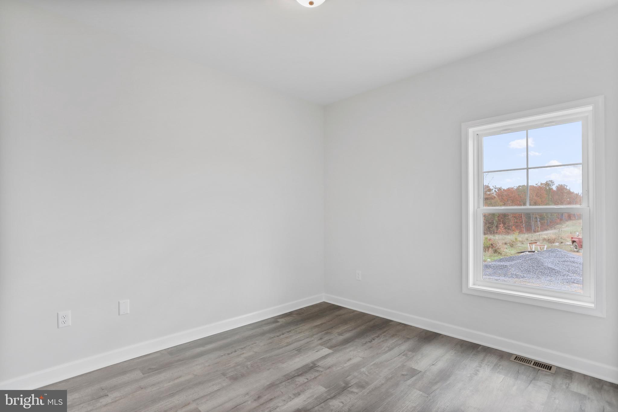 MIDDLE CREEK VISTAS - Residential