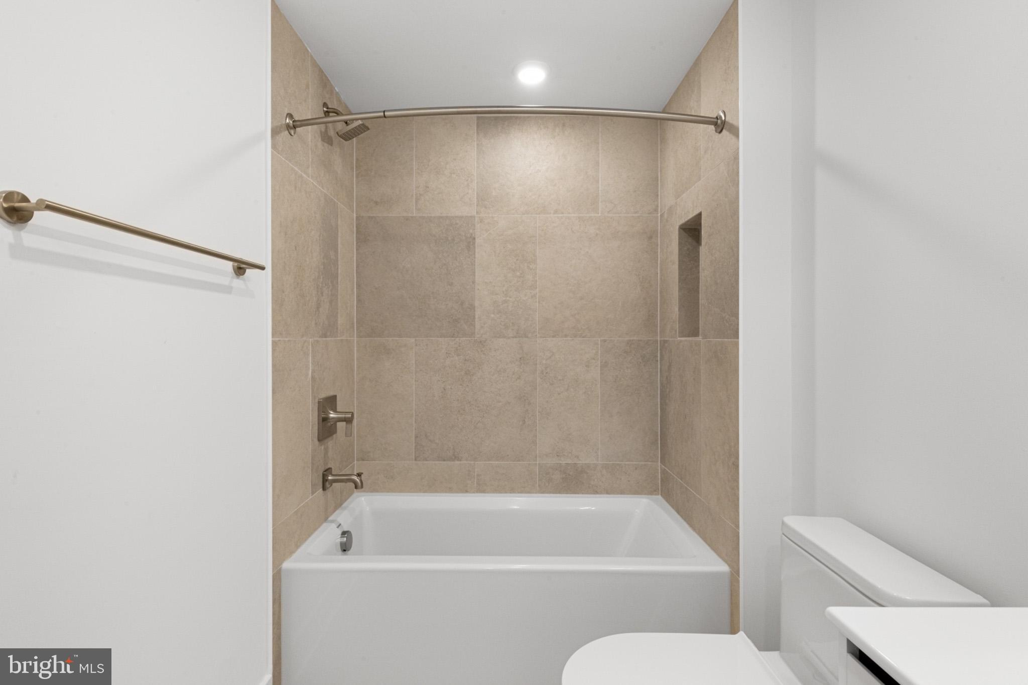 FISHTOWN - Residential Lease