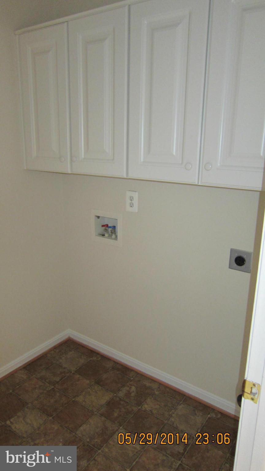 LOCUST HILL - Residential