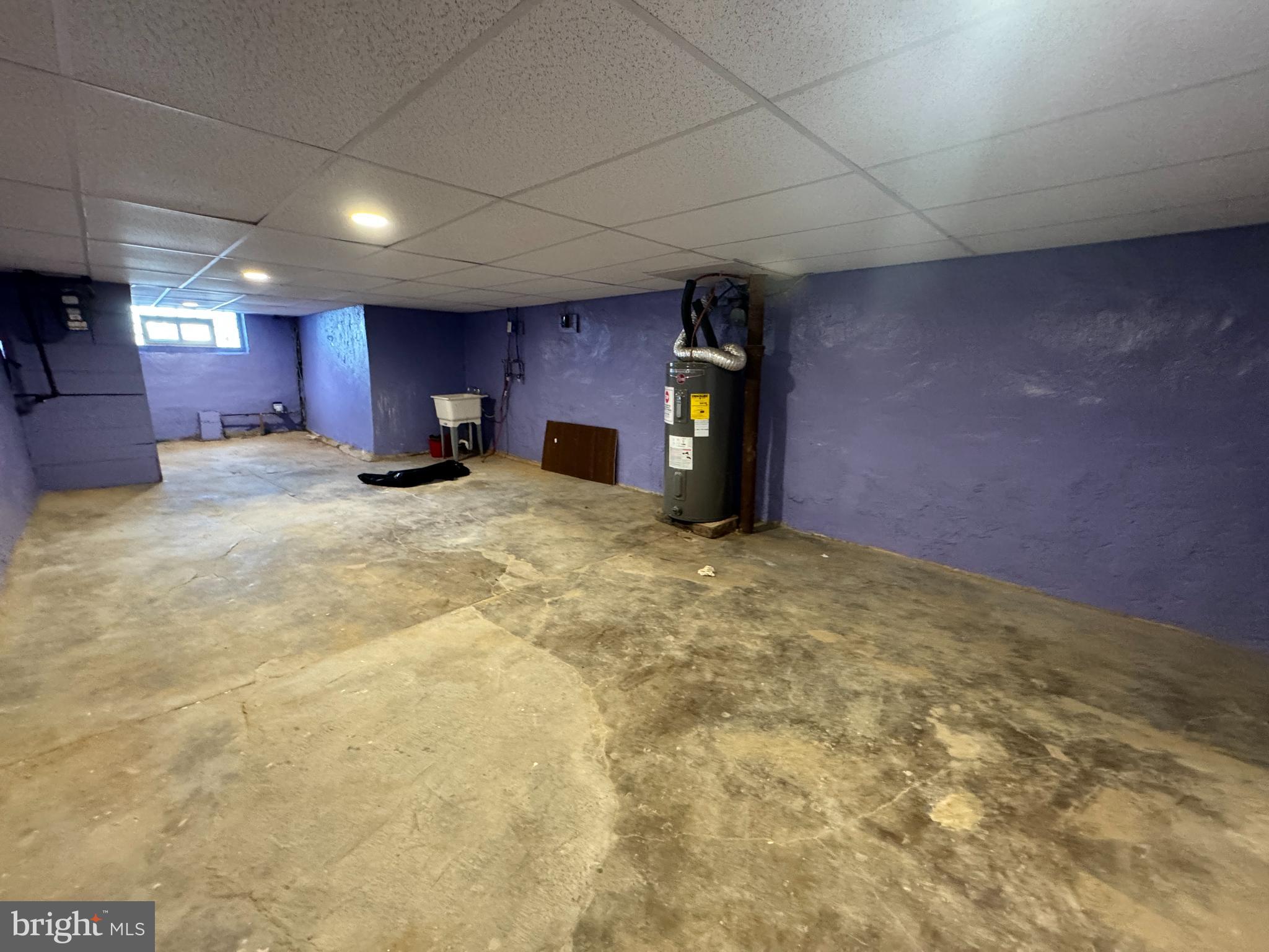 LAWNCREST - Residential Lease