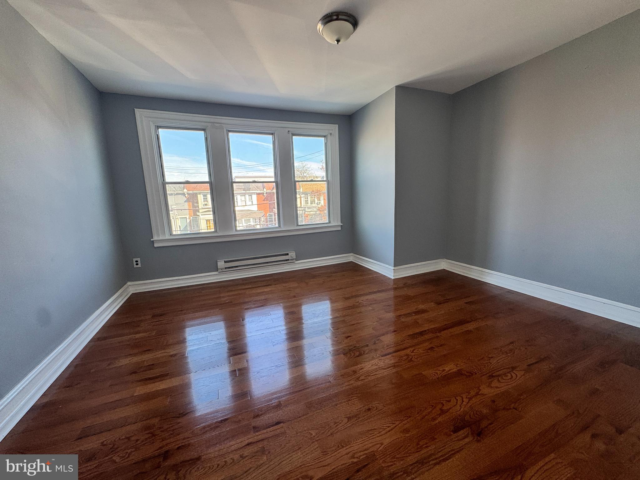 LAWNCREST - Residential Lease