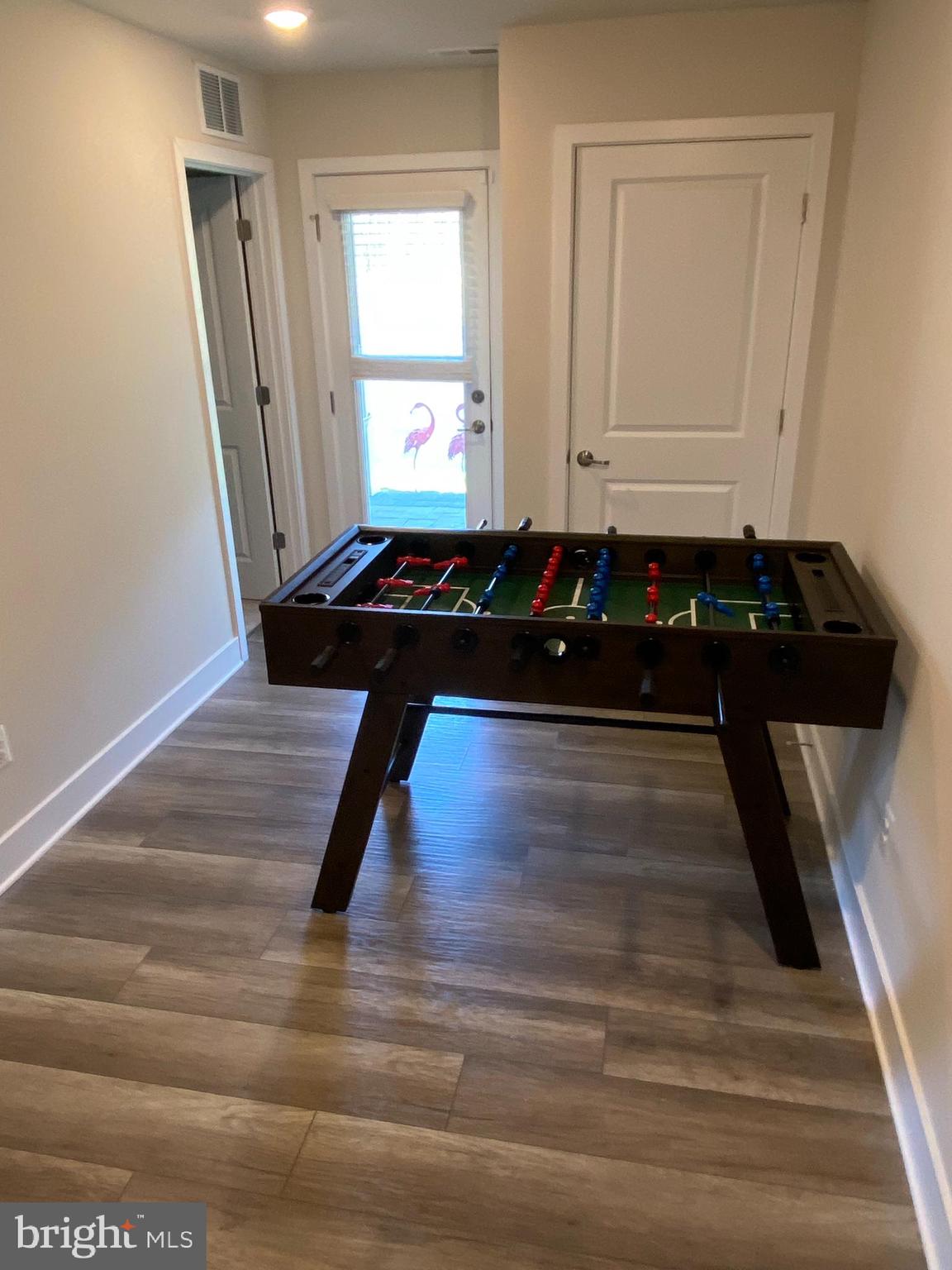 SEA OAKS VILLAGE - Residential