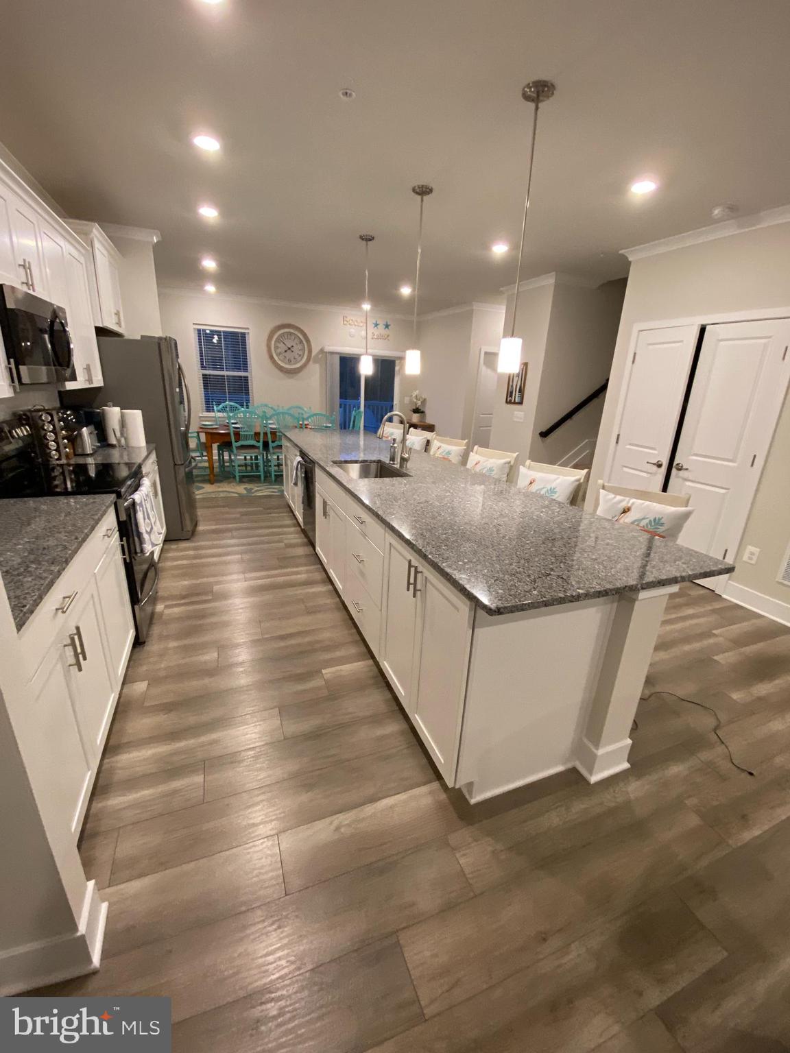 SEA OAKS VILLAGE - Residential