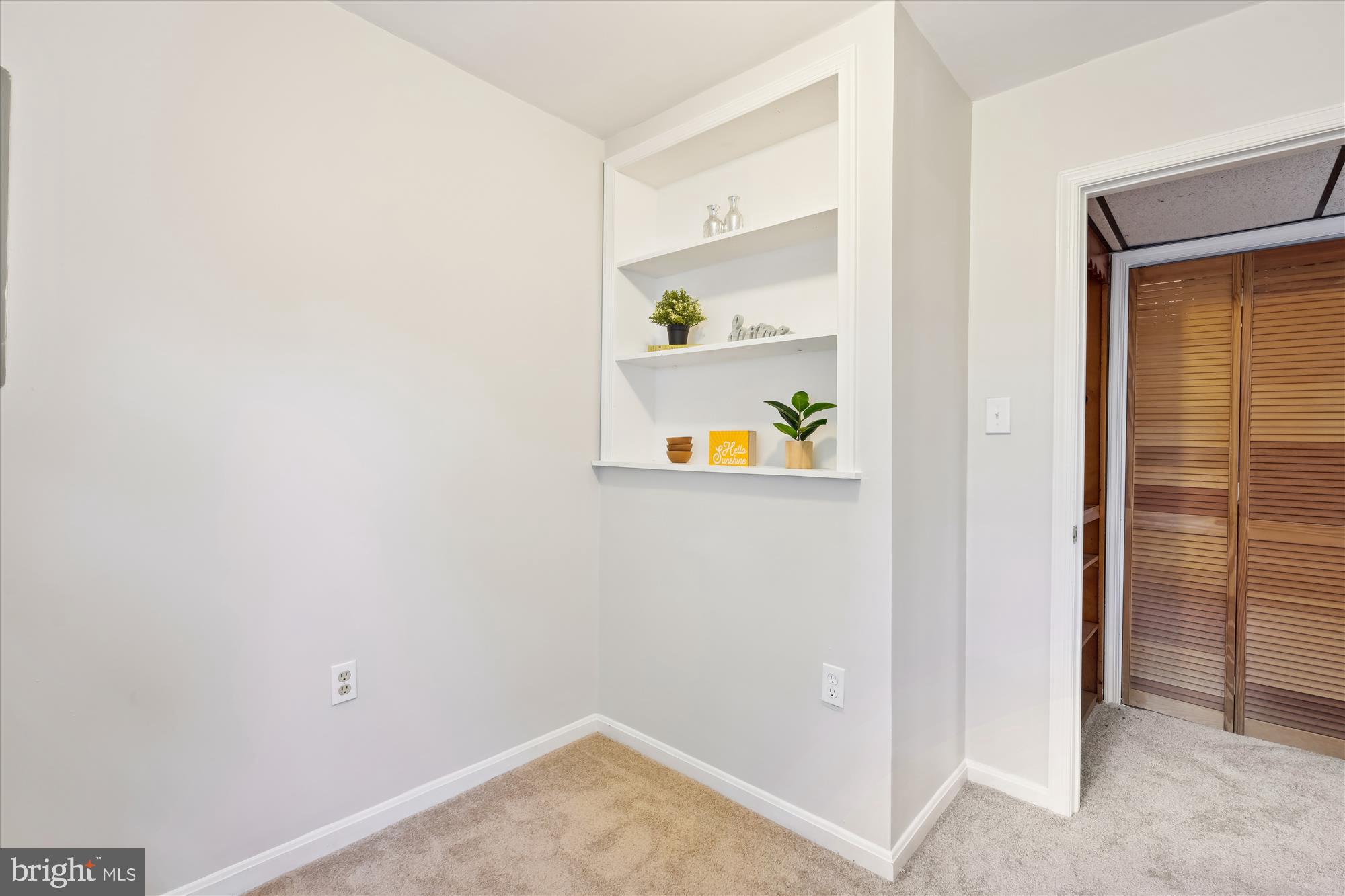 FOX RUN ESTATES - Residential