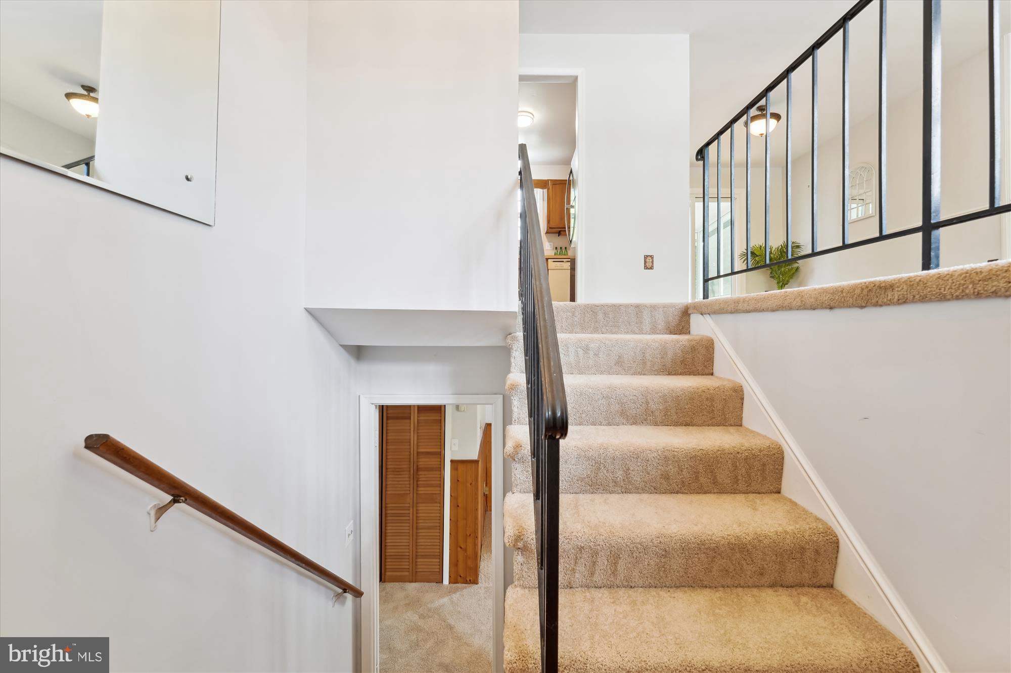 FOX RUN ESTATES - Residential