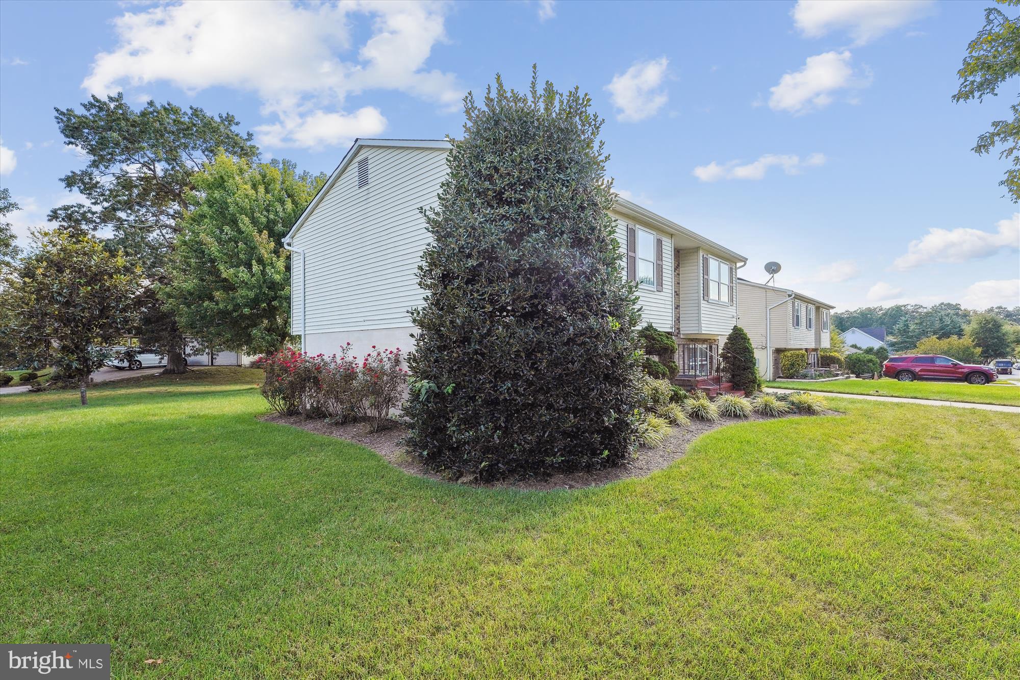 FOX RUN ESTATES - Residential