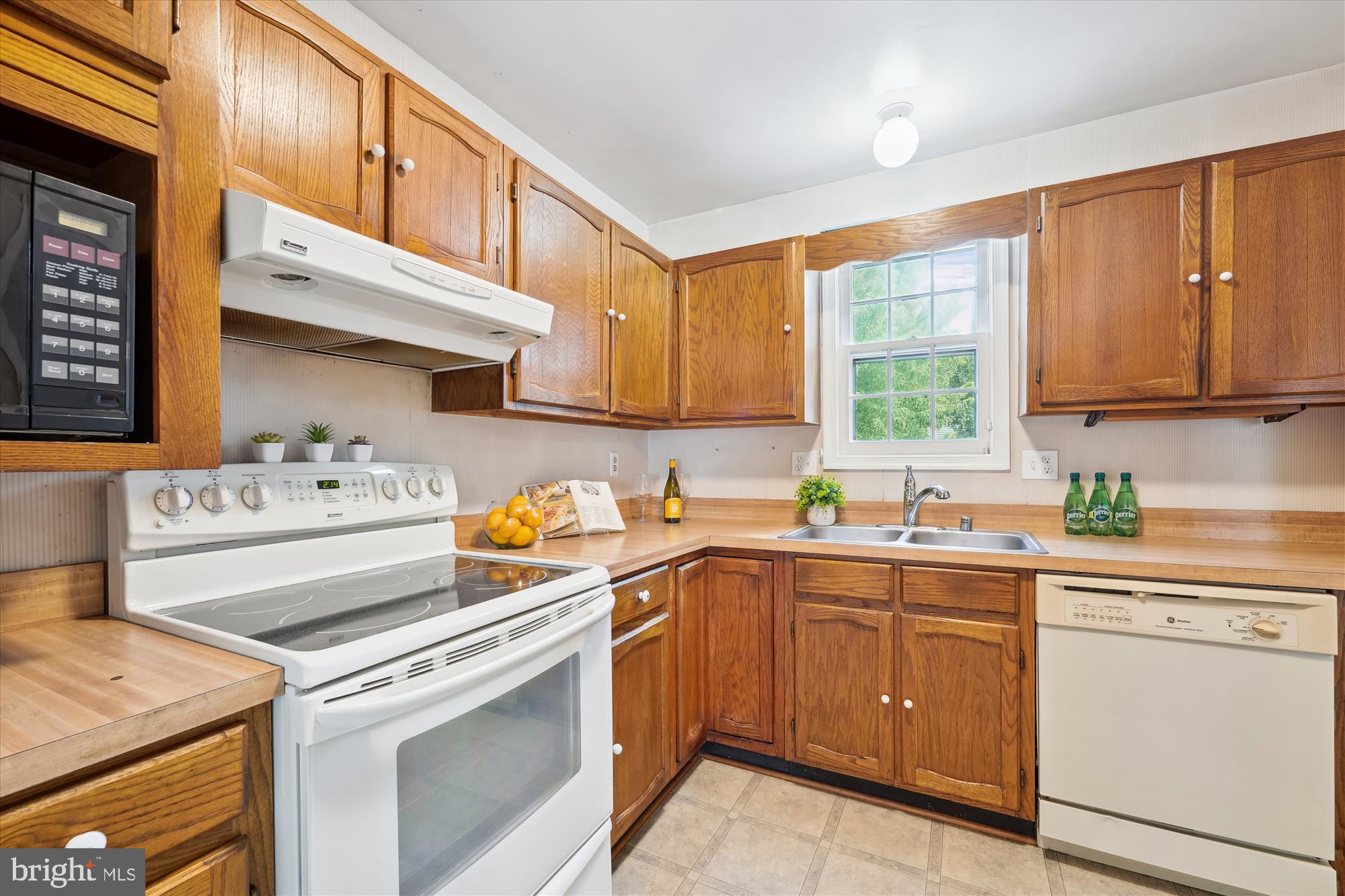 FOX RUN ESTATES - Residential