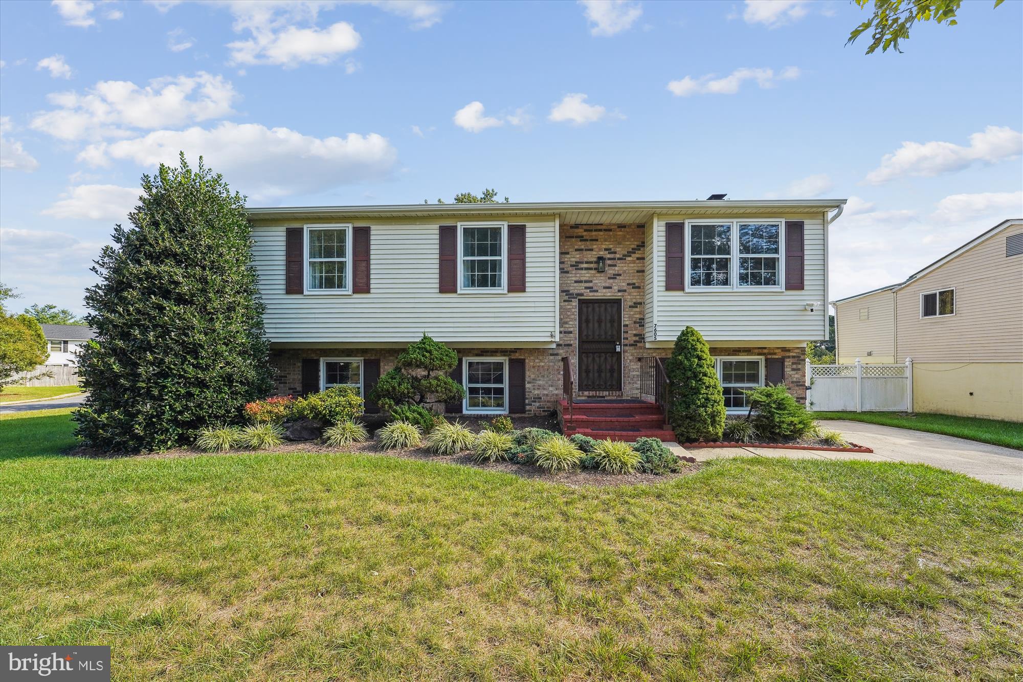 FOX RUN ESTATES - Residential