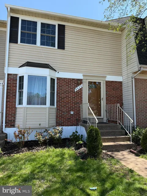 8659 Point Of Woods Drive, Manassas, VA MLS: VAMN2008102