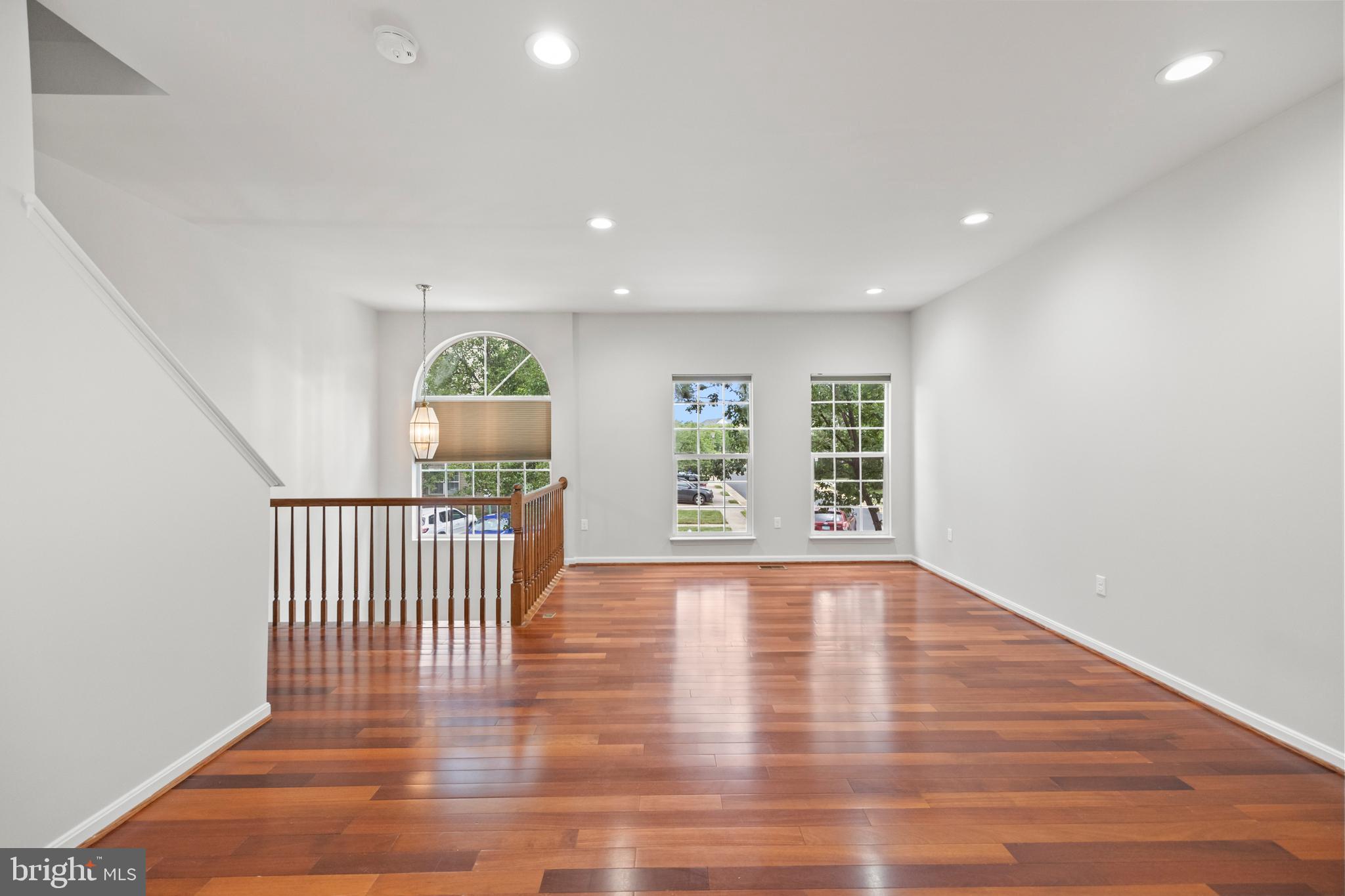 MCNAIR FARMS LANDBAY - Residential Lease