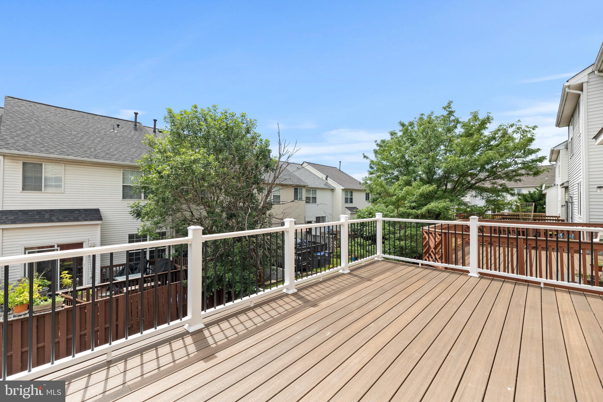 MCNAIR FARMS LANDBAY - Residential Lease