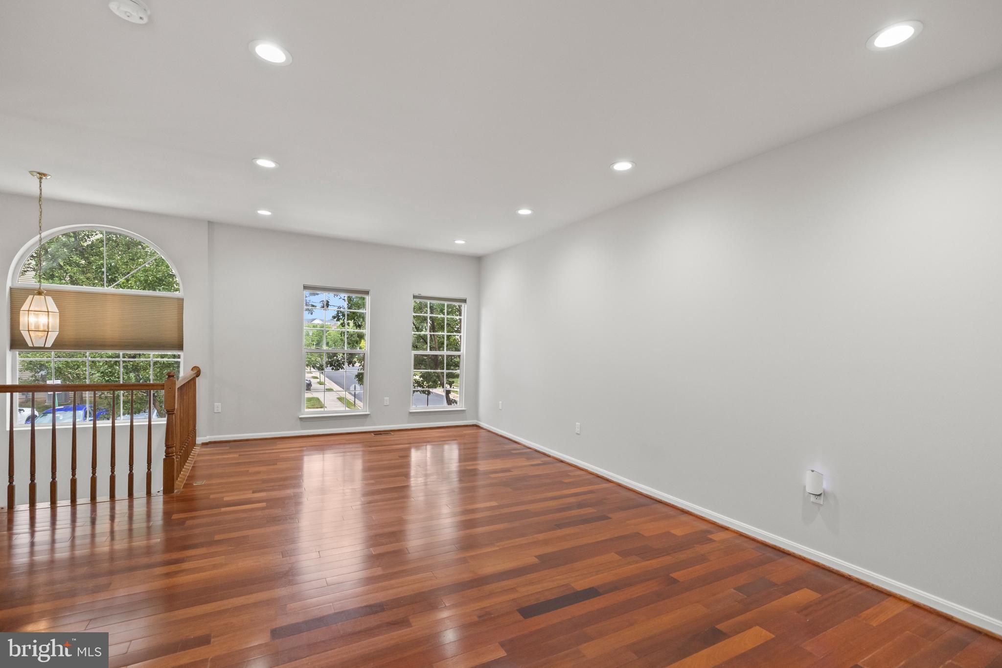 MCNAIR FARMS LANDBAY - Residential Lease