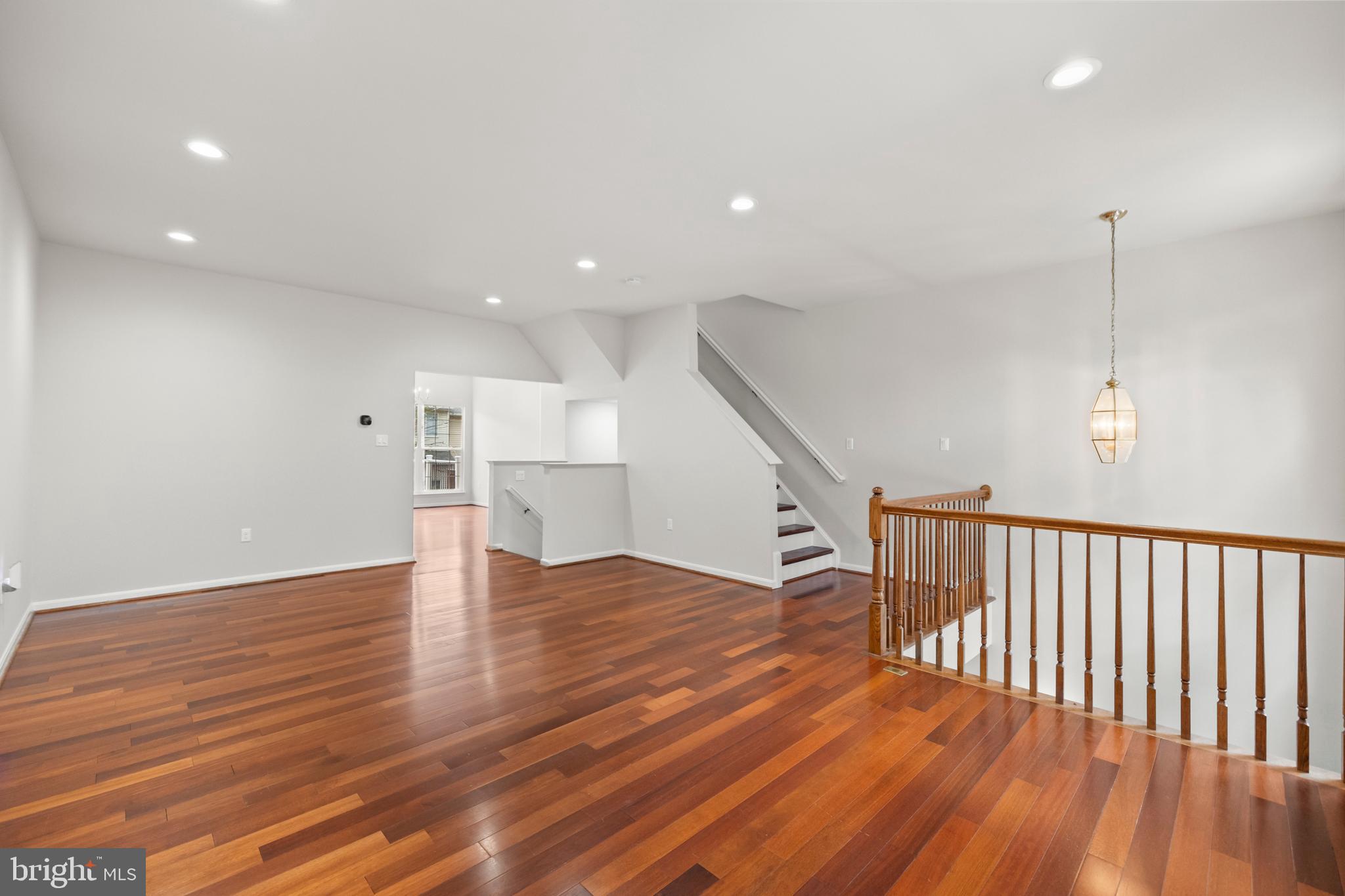 MCNAIR FARMS LANDBAY - Residential Lease