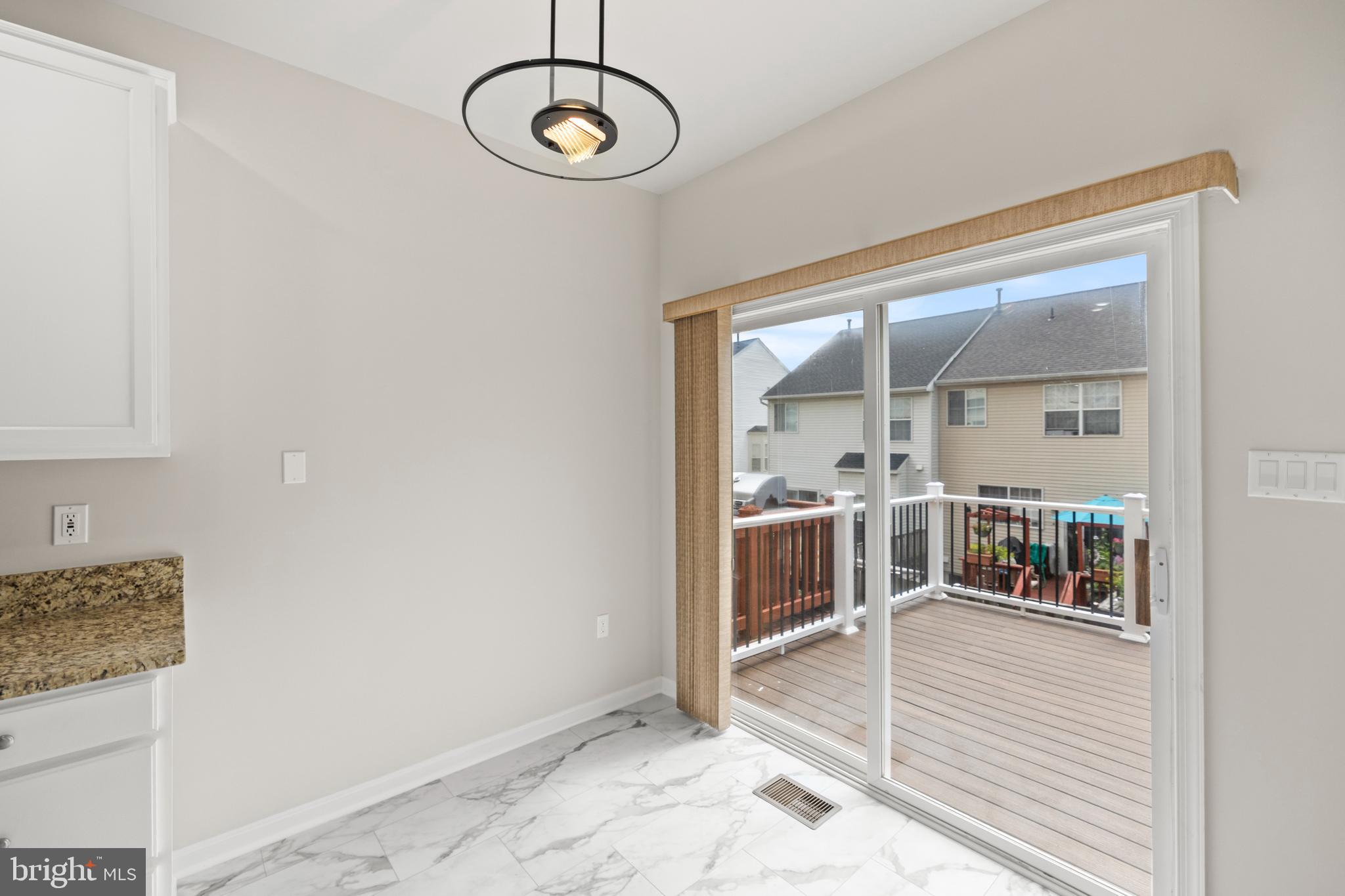 MCNAIR FARMS LANDBAY - Residential Lease