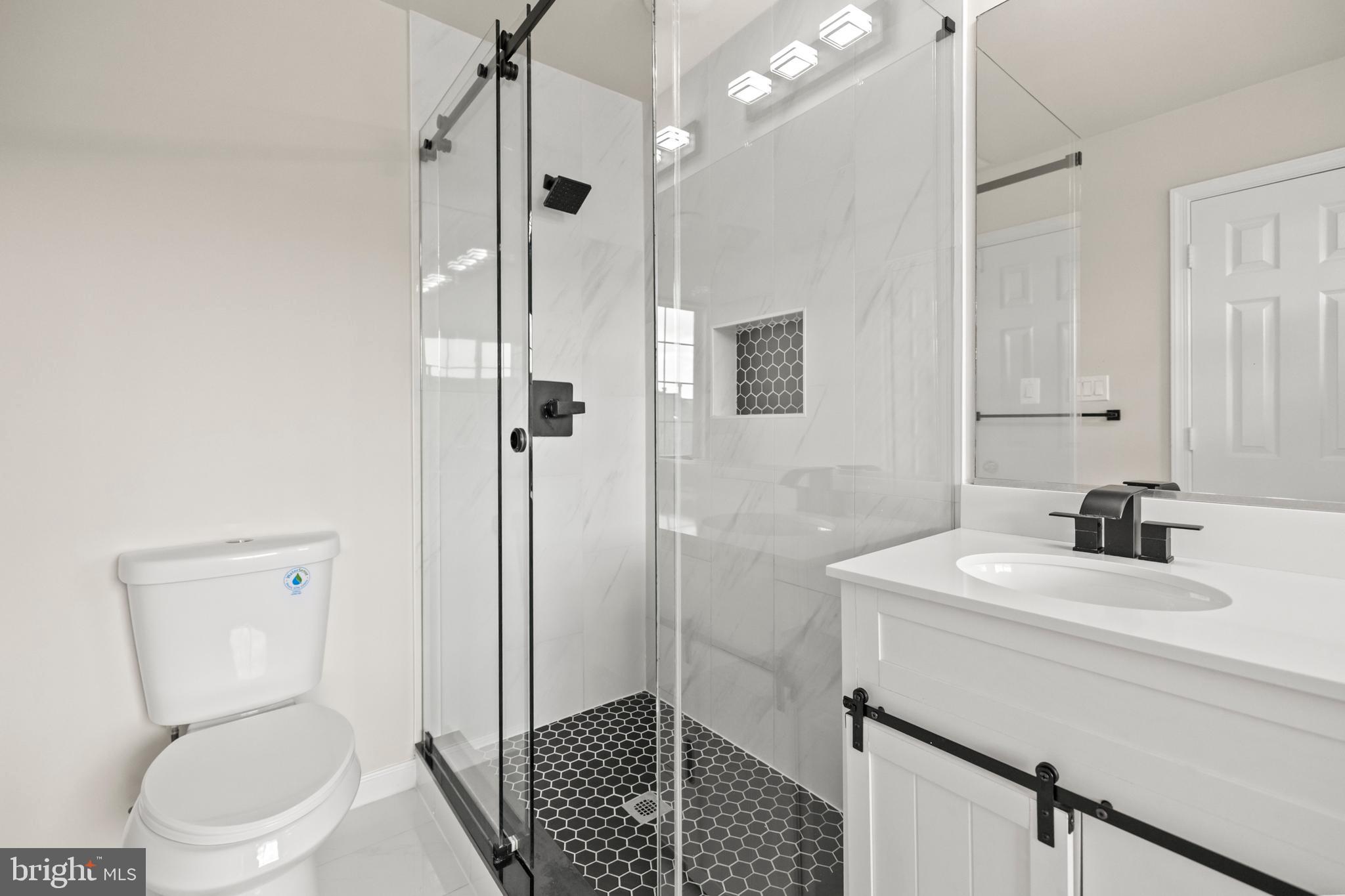 MCNAIR FARMS LANDBAY - Residential Lease