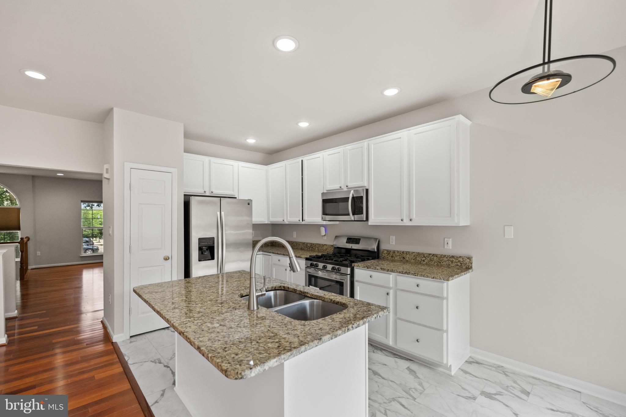 MCNAIR FARMS LANDBAY - Residential Lease