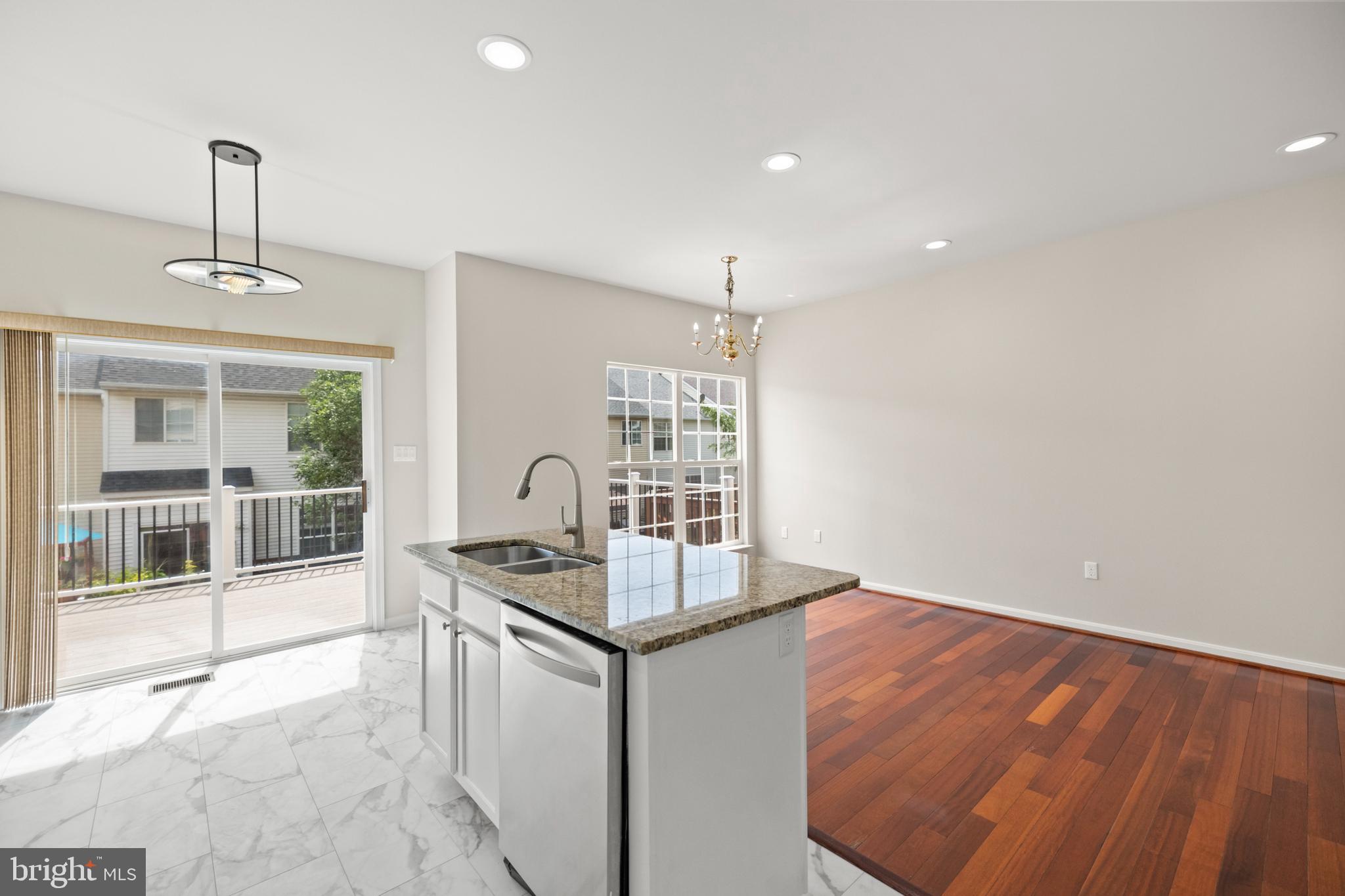 MCNAIR FARMS LANDBAY - Residential Lease