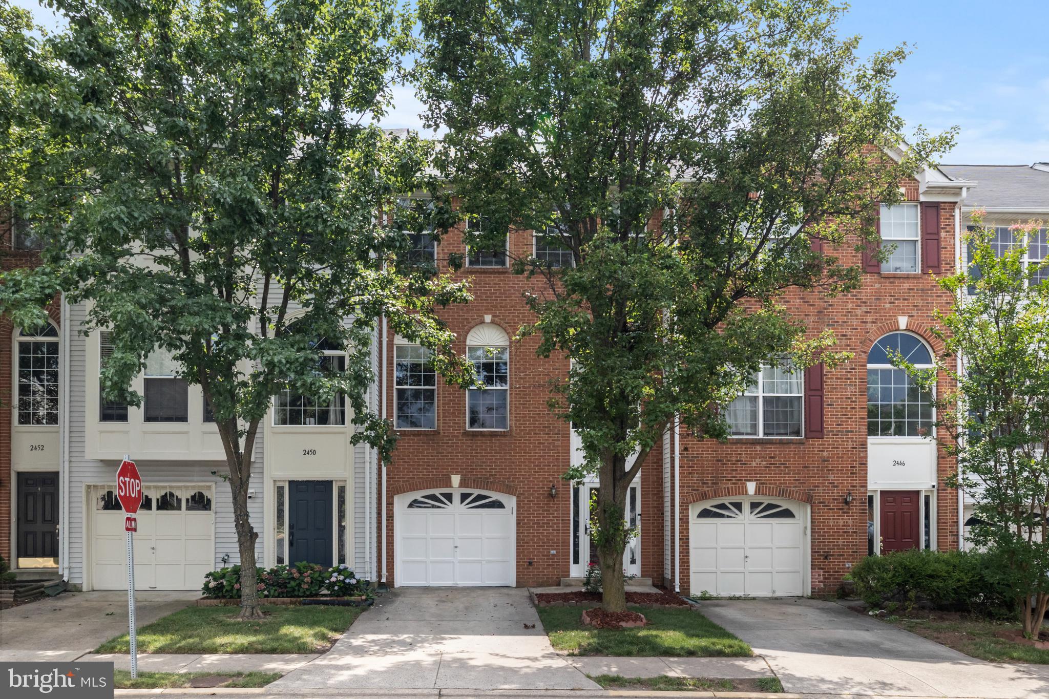 MCNAIR FARMS LANDBAY - Residential Lease