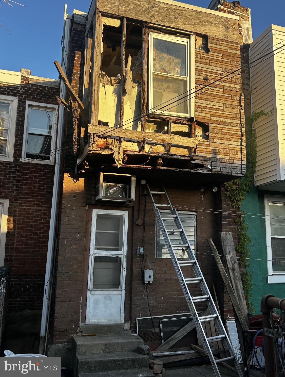3432 RICHMOND STREET