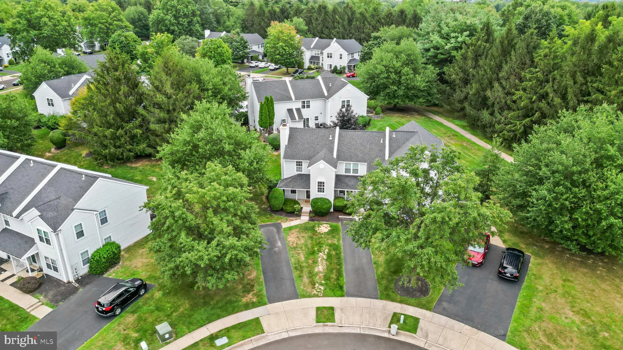Newtown, Pennsylvania 18940, United States, 2 Bedrooms Bedrooms, ,3 BathroomsBathrooms,Residential,Pending,192517