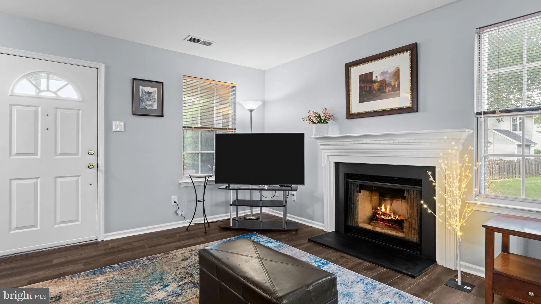 Newtown, Pennsylvania 18940, United States, 2 Bedrooms Bedrooms, ,3 BathroomsBathrooms,Residential,Pending,192517